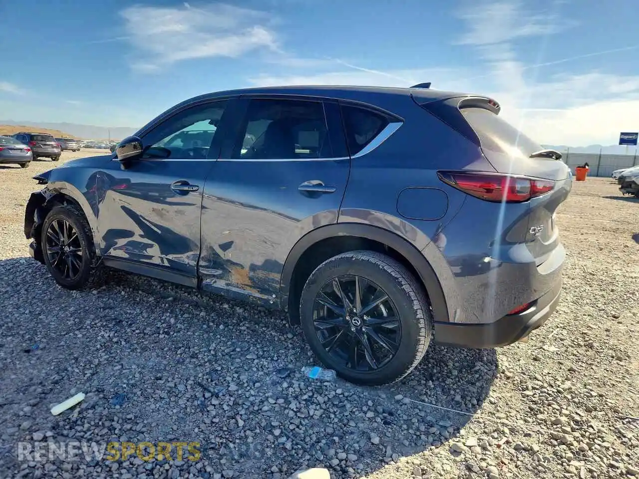 2 fotografías del automóvil dañado JM3KFBCM4P0215304 MAZDA CX-5 2023