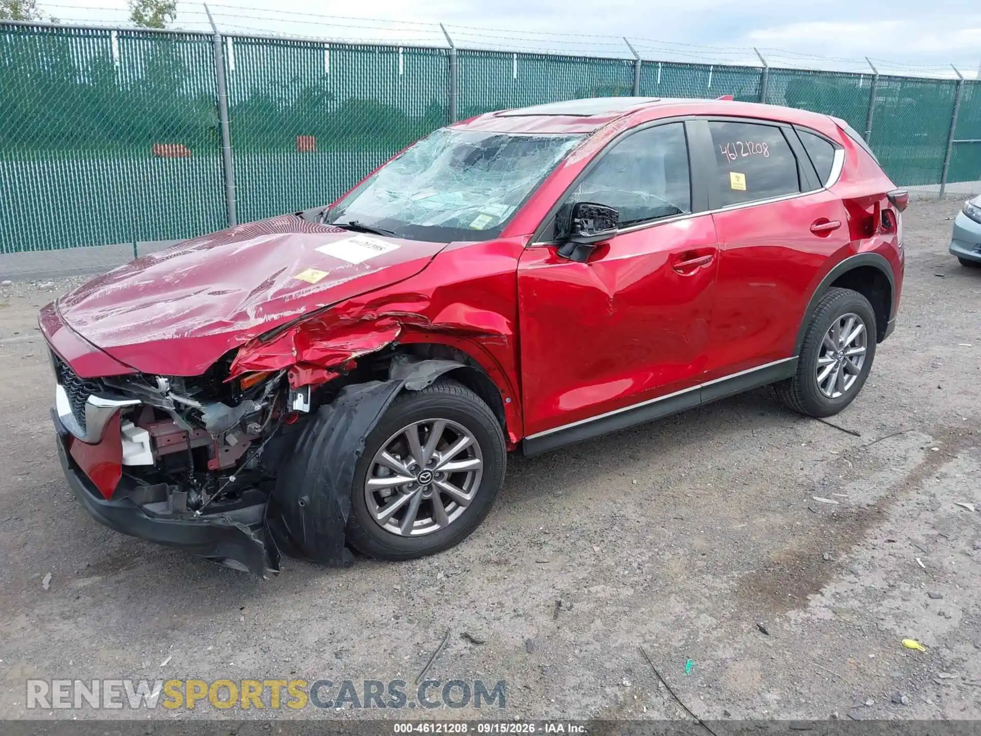 2 fotografías del automóvil dañado JM3KFBCM4P0257679 MAZDA CX-5 2023