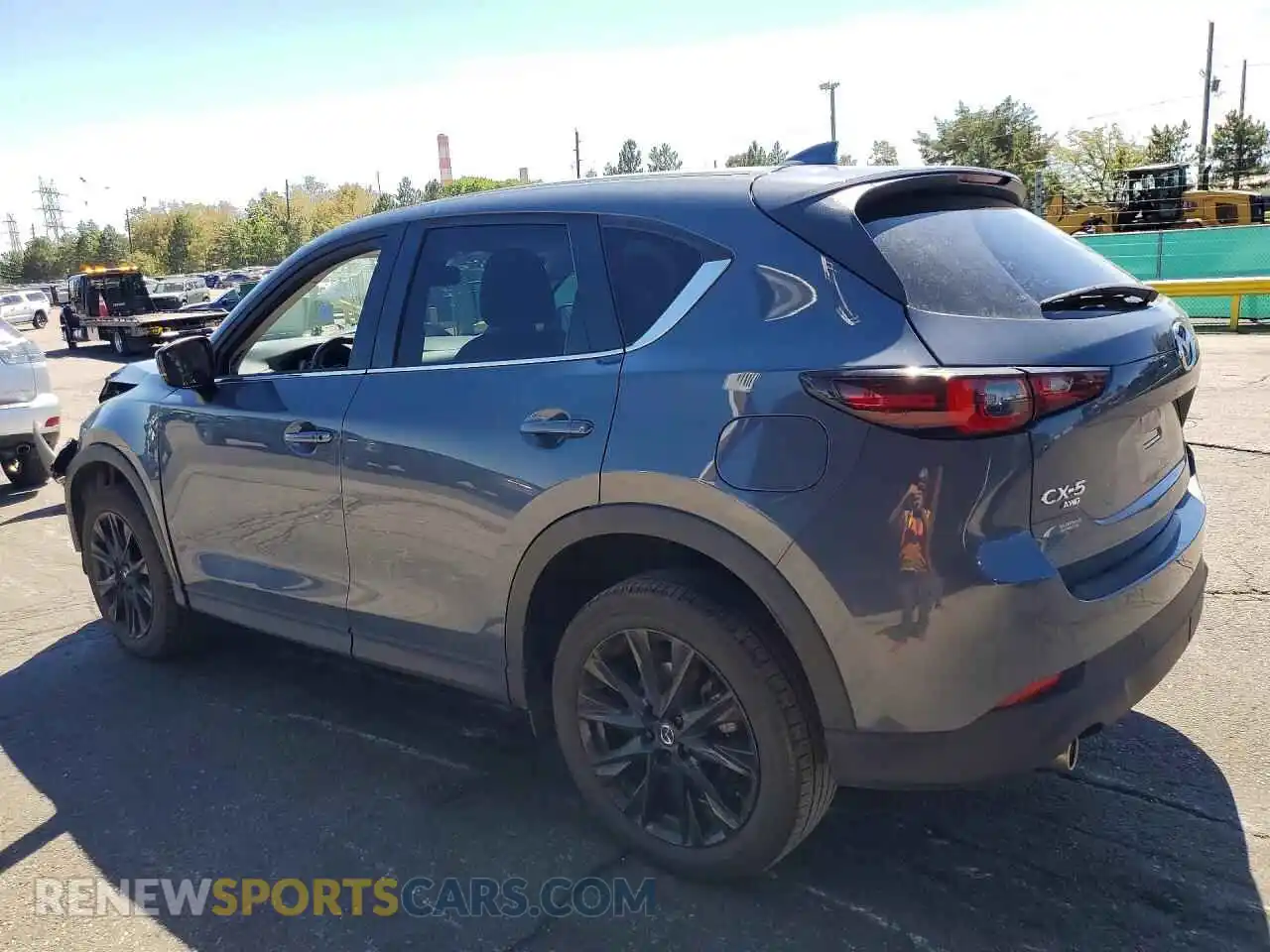 2 fotografías del automóvil dañado JM3KFBCM9P0123900 MAZDA CX-5 2023