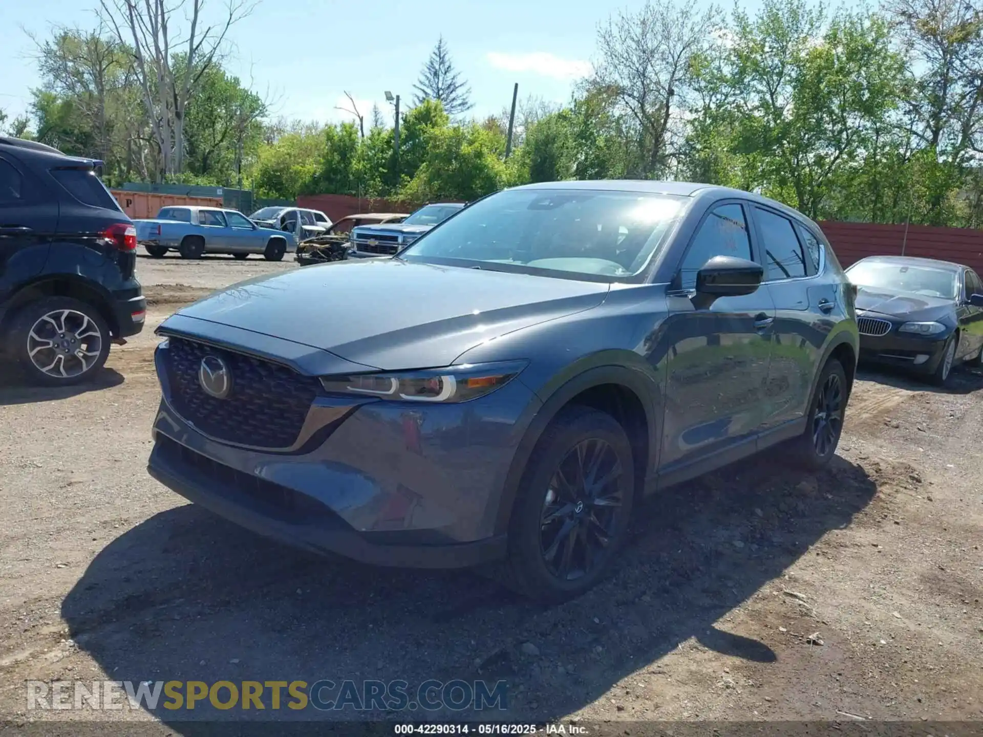 2 fotografías del automóvil dañado JM3KFBCM9P0253367 MAZDA CX-5 2023