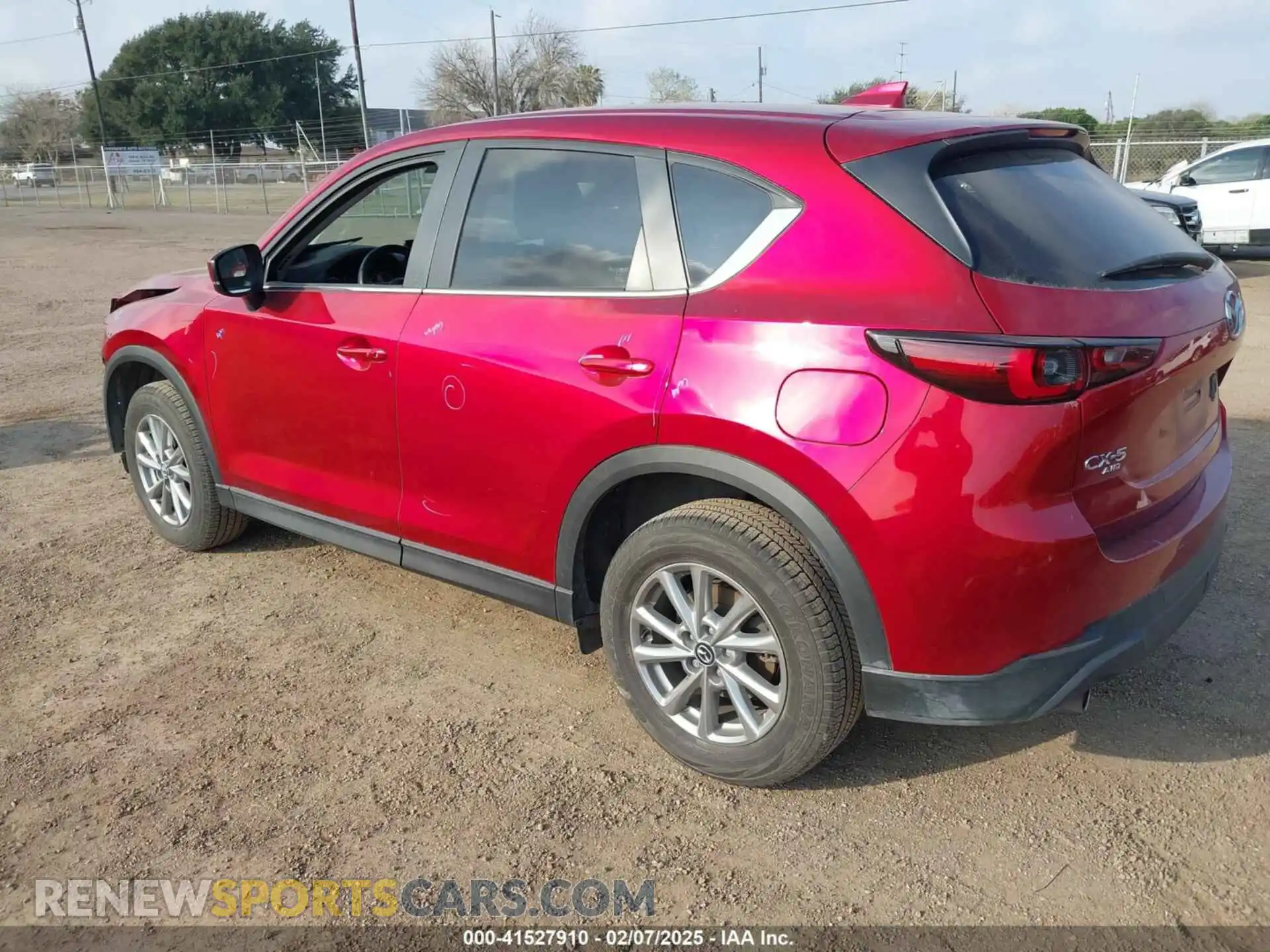 3 Photograph of a damaged car JM3KFBCMXP0192739 MAZDA CX-5 2023