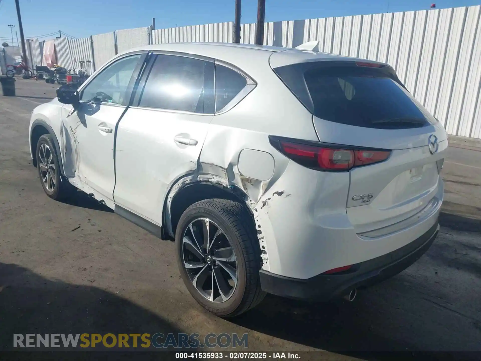 3 Photograph of a damaged car JM3KFBDM2P0283602 MAZDA CX-5 2023