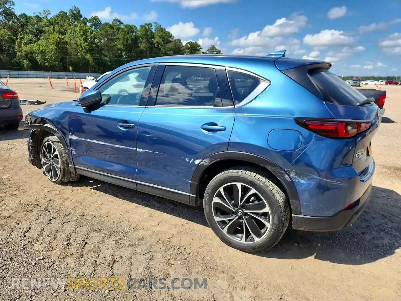 2 fotografías del automóvil dañado JM3KFBDM4P0132759 MAZDA CX-5 2023