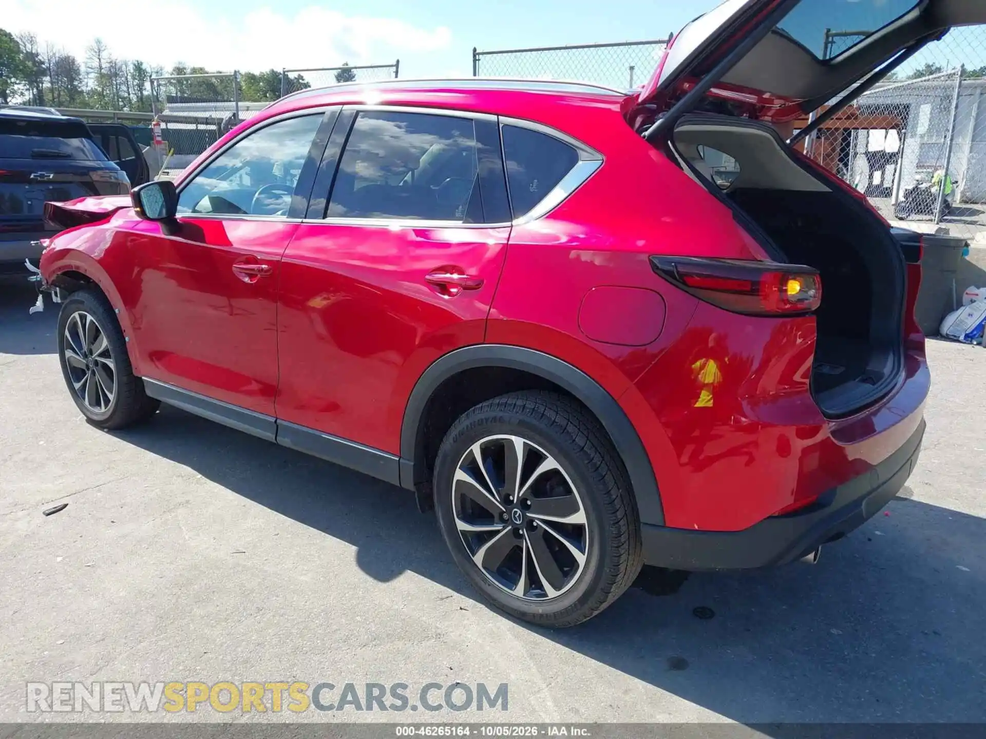 3 fotografías del automóvil dañado JM3KFBEM0P0253464 MAZDA CX-5 2023