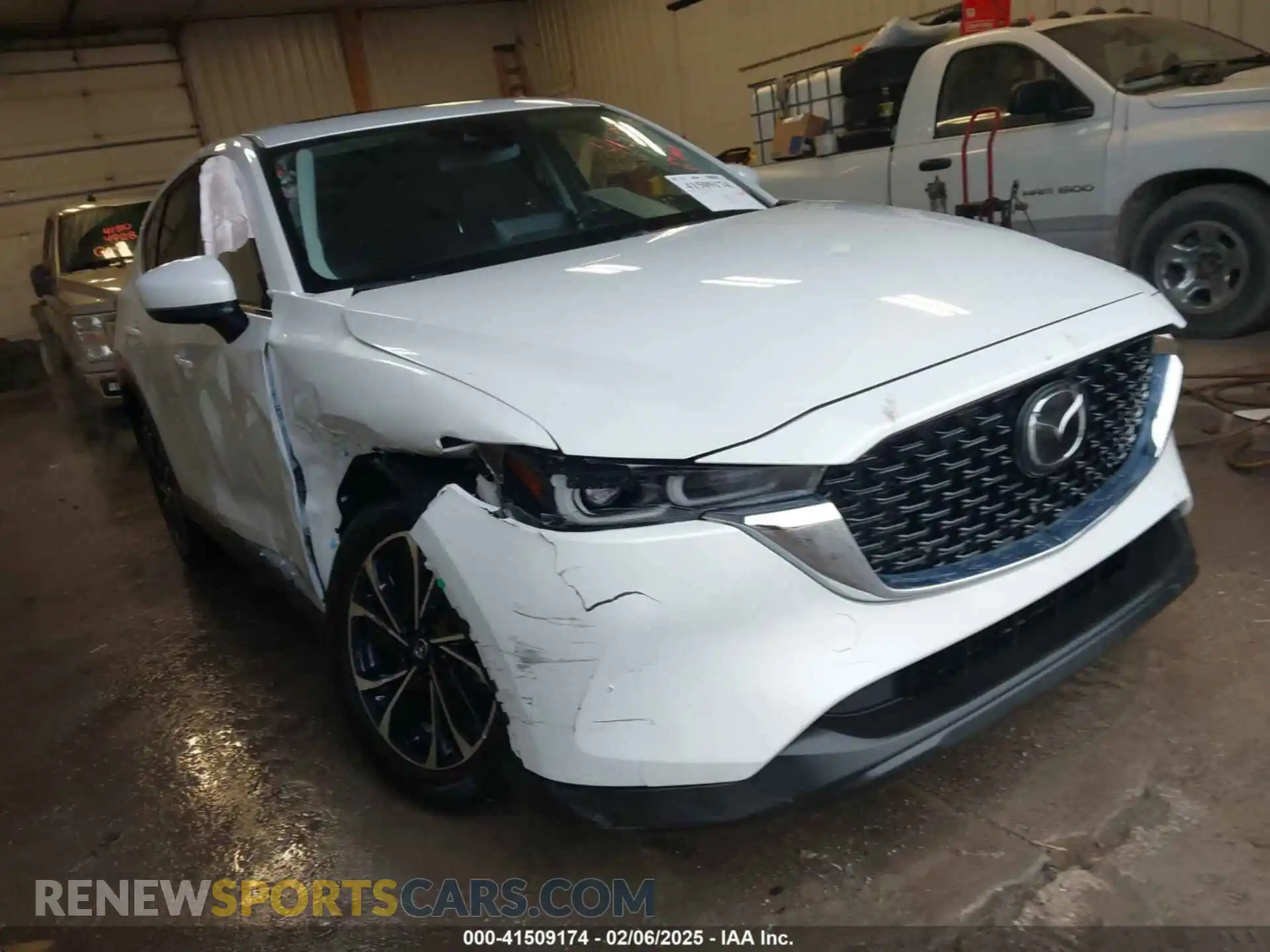 1 Photograph of a damaged car JM3KFBEM5P0258952 MAZDA CX-5 2023