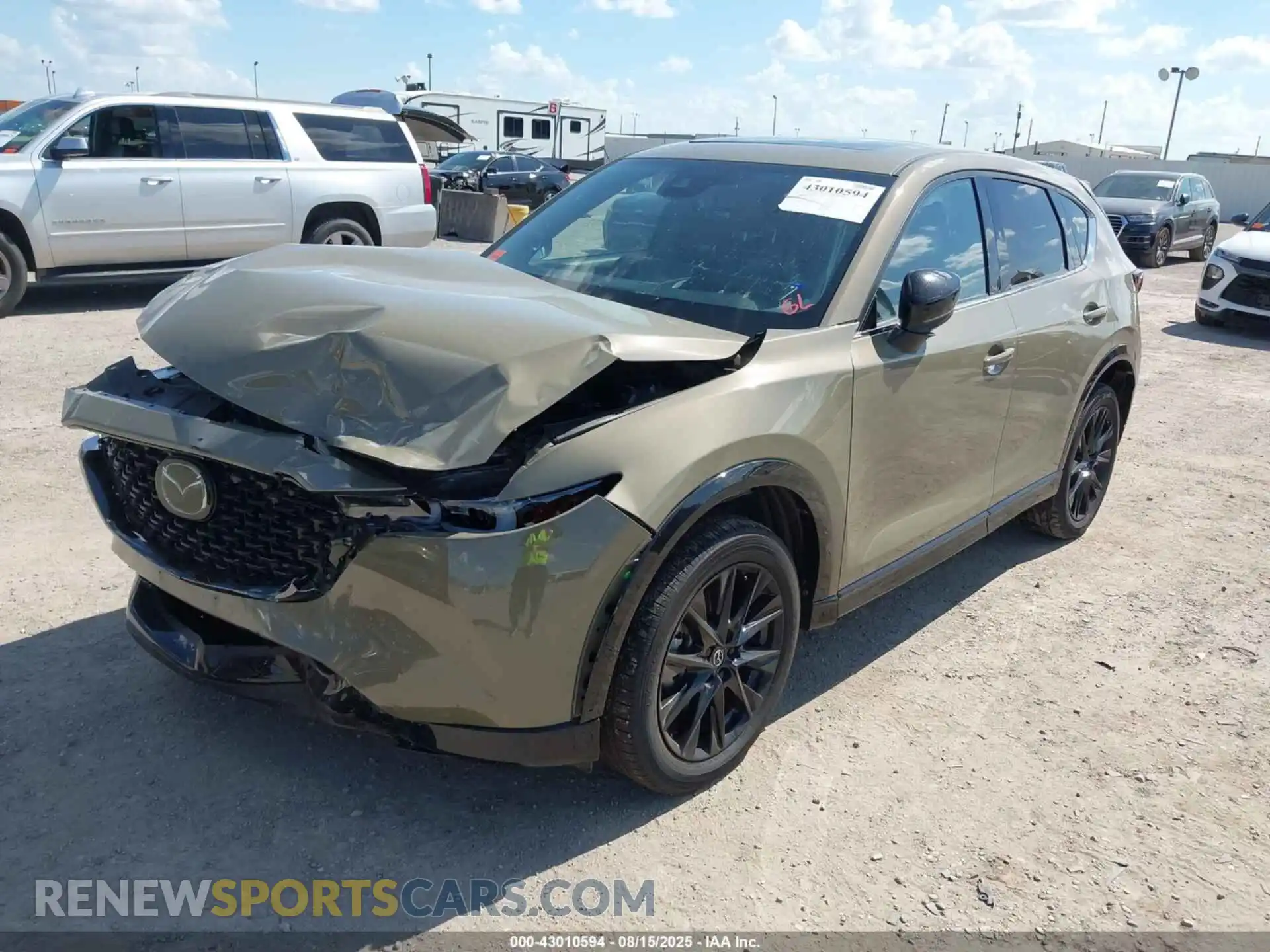 2 fotografías del automóvil dañado JM3KFBAY2R0391017 MAZDA CX-5 2024