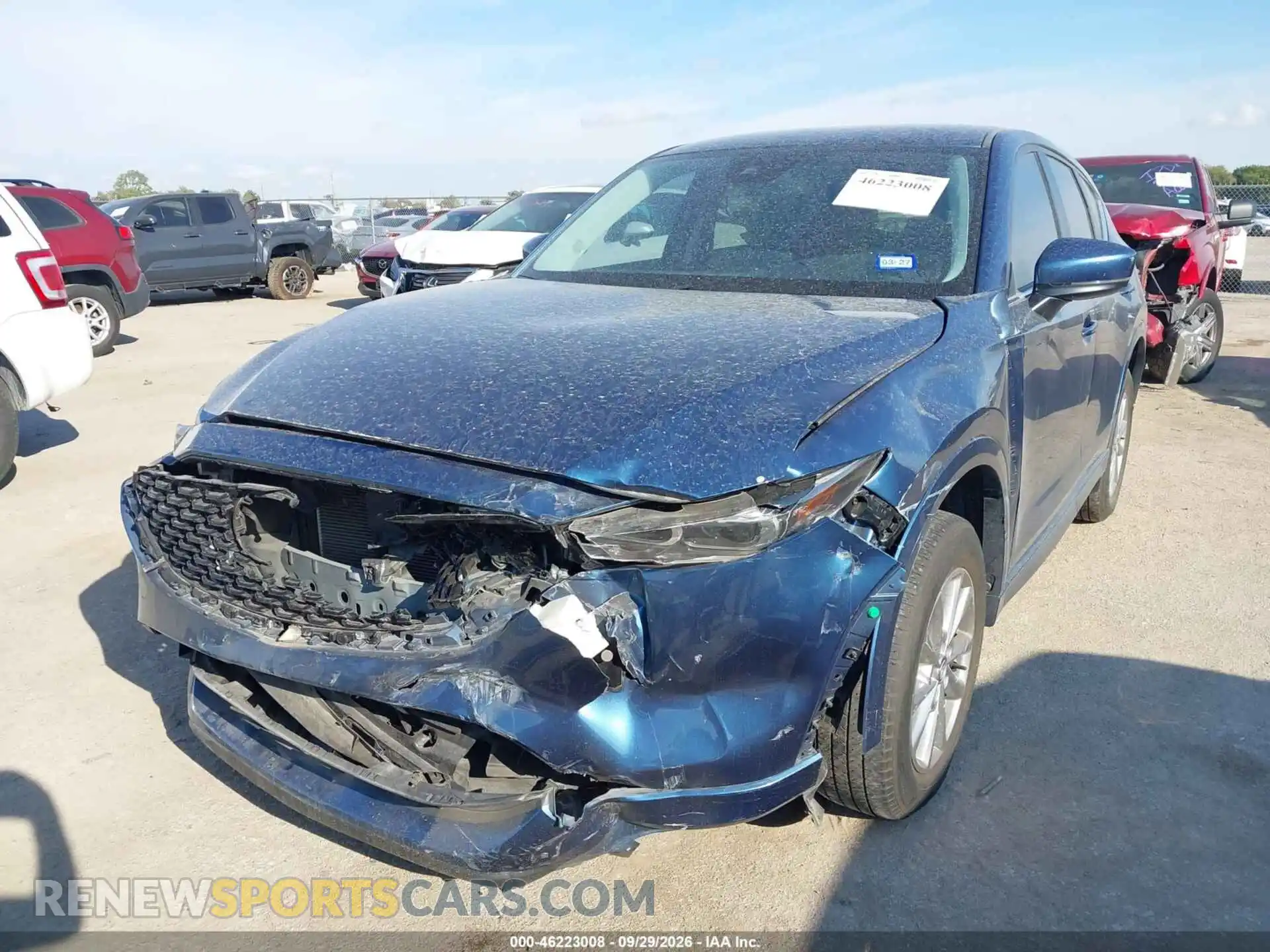 2 fotografías del automóvil dañado JM3KFBBL6R0447088 MAZDA CX-5 2024