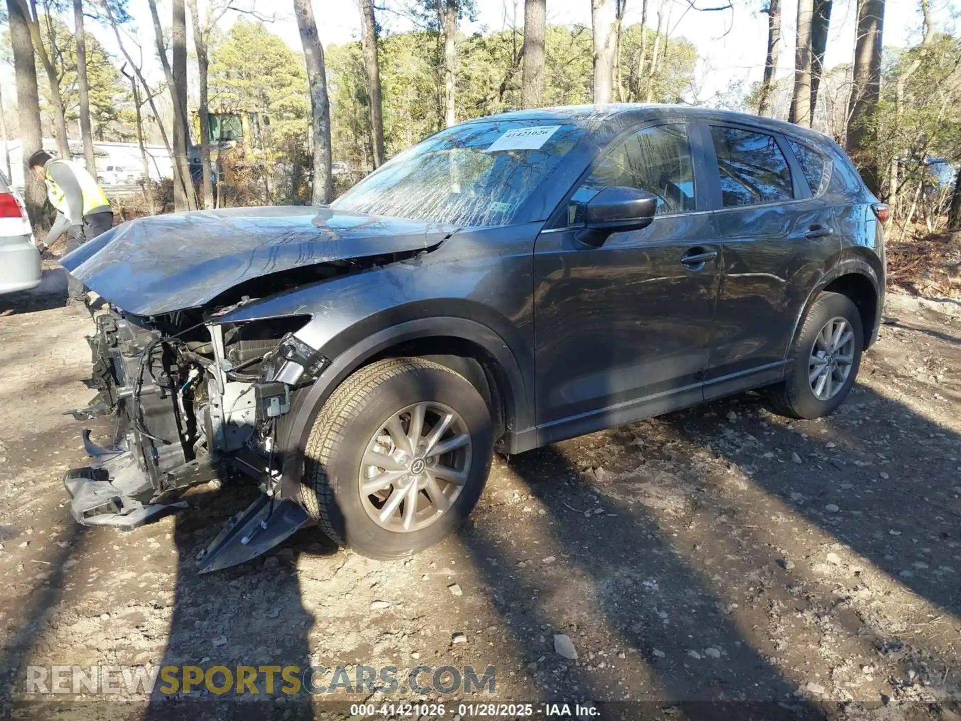 2 fotografías del automóvil dañado JM3KFBBM7R0421754 MAZDA CX-5 2024