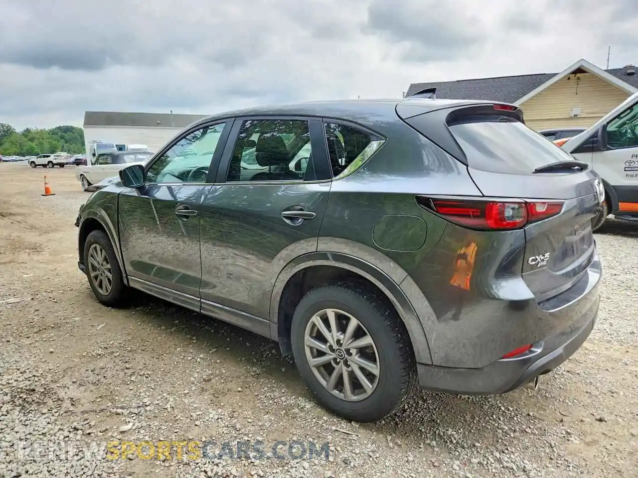 2 fotografías del automóvil dañado JM3KFBBM8R0375576 MAZDA CX-5 2024