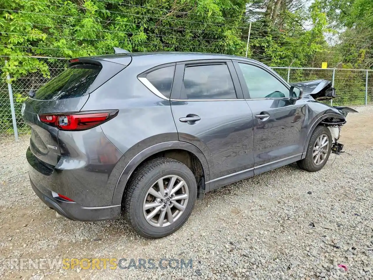 3 fotografías del automóvil dañado JM3KFBBM8R0375576 MAZDA CX-5 2024