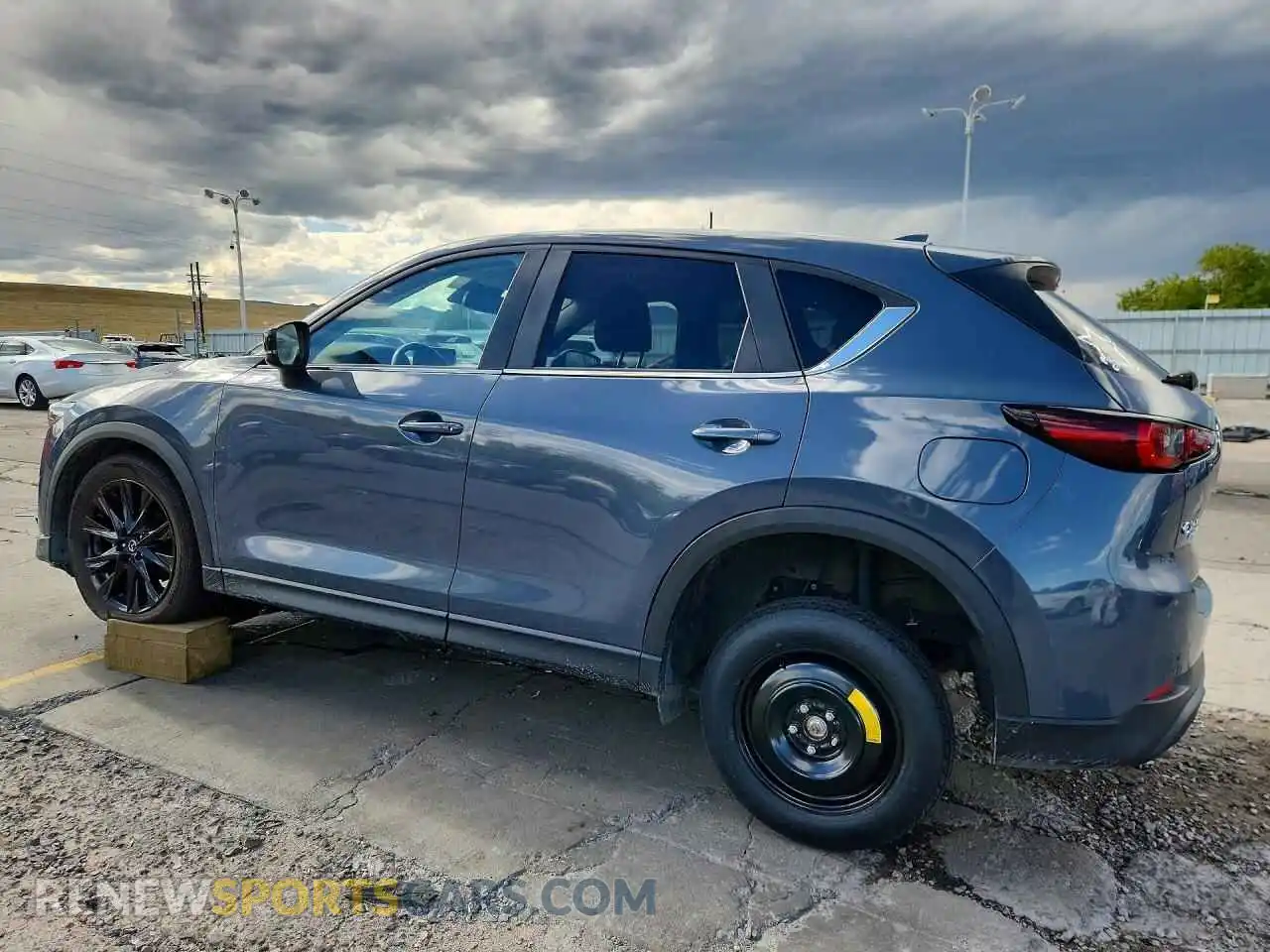 2 fotografías del automóvil dañado JM3KFBCL1R0498951 MAZDA CX-5 2024
