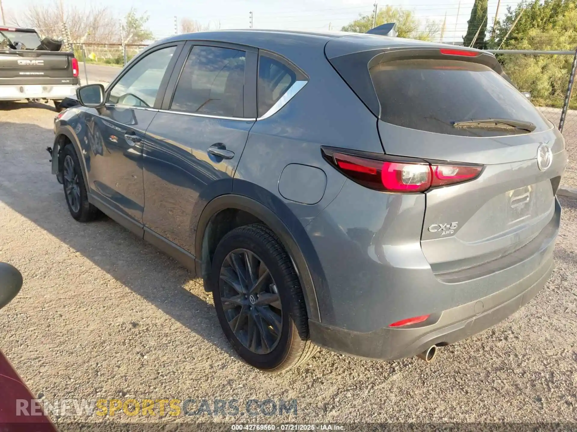 3 fotografías del automóvil dañado JM3KFBCL3R0532159 MAZDA CX-5 2024