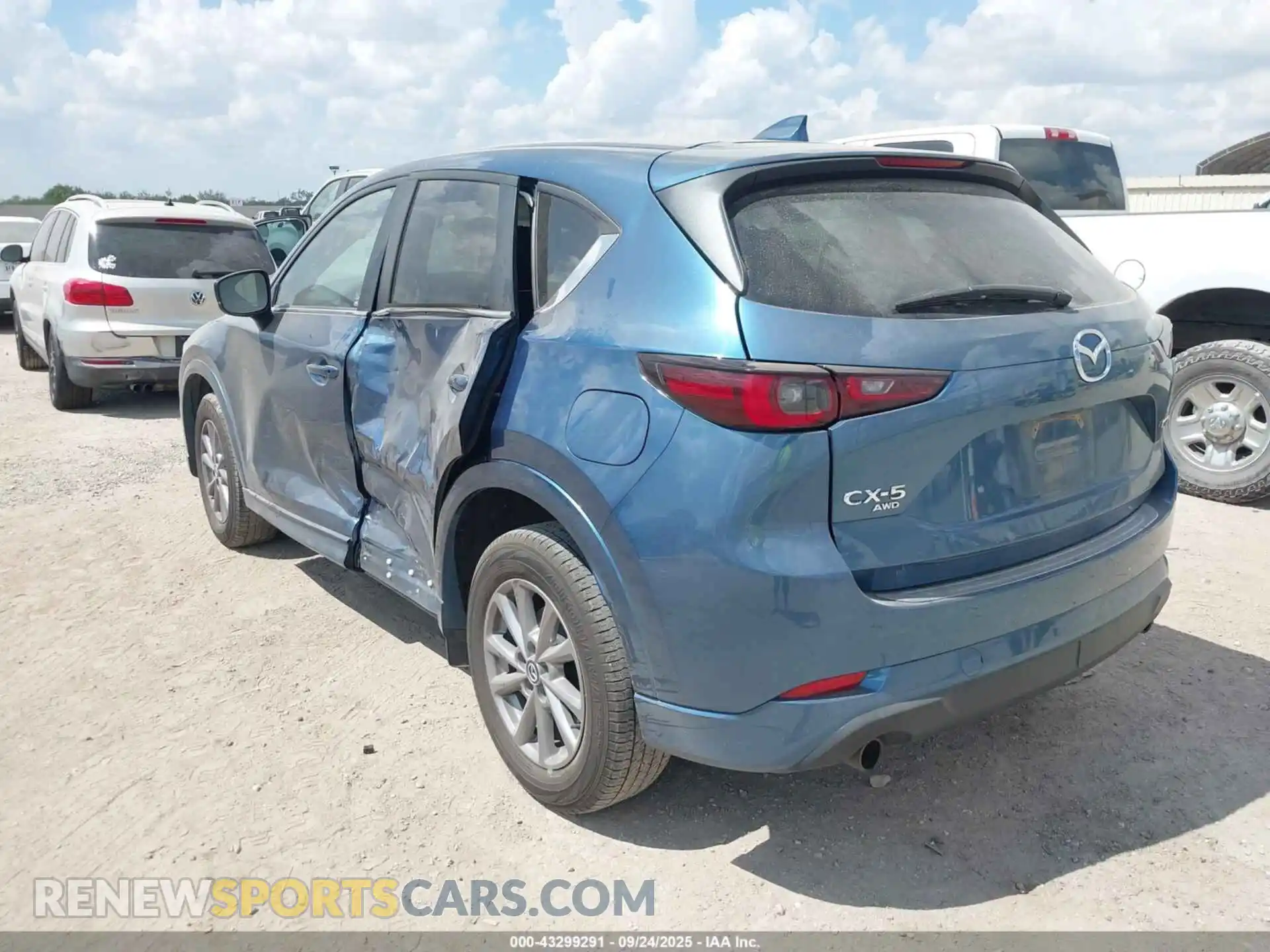 3 Photograph of a damaged car JM3KFBCL4R0410670 MAZDA CX-5 2024