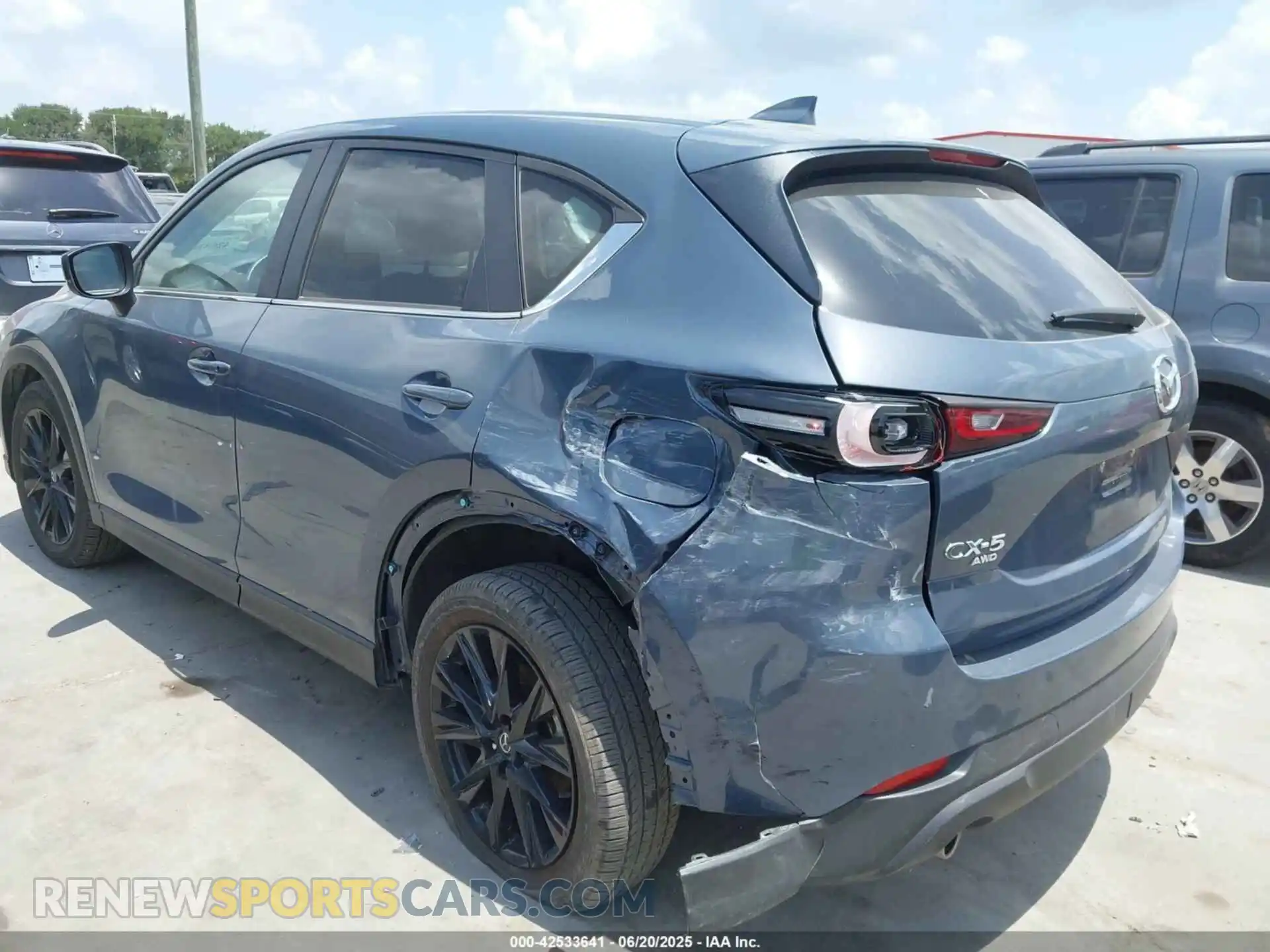 3 Photograph of a damaged car JM3KFBCL8R0513302 MAZDA CX-5 2024