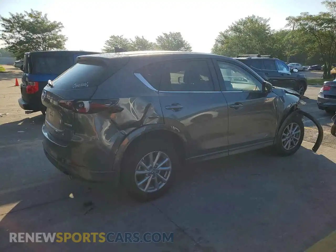 3 Фотография поврежденного автомобиля JM3KFBCLXR0471697 MAZDA CX-5 2024