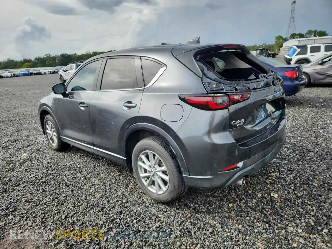 2 fotografías del automóvil dañado JM3KFBCM1R0370721 MAZDA CX-5 2024