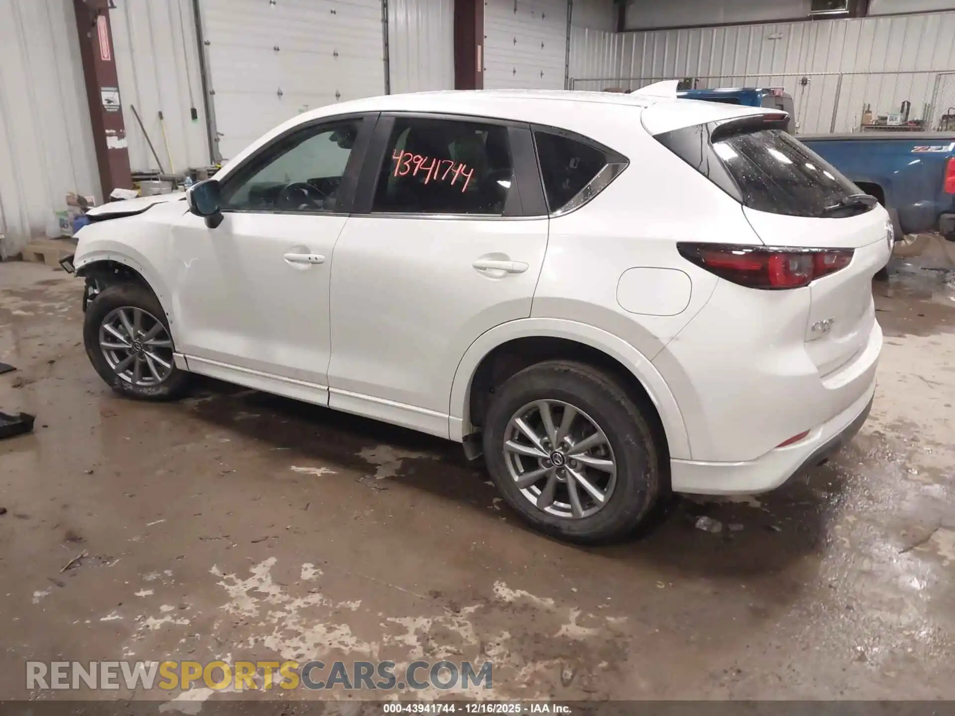 3 Photograph of a damaged car JM3KFBCM5R0394181 MAZDA CX-5 2024