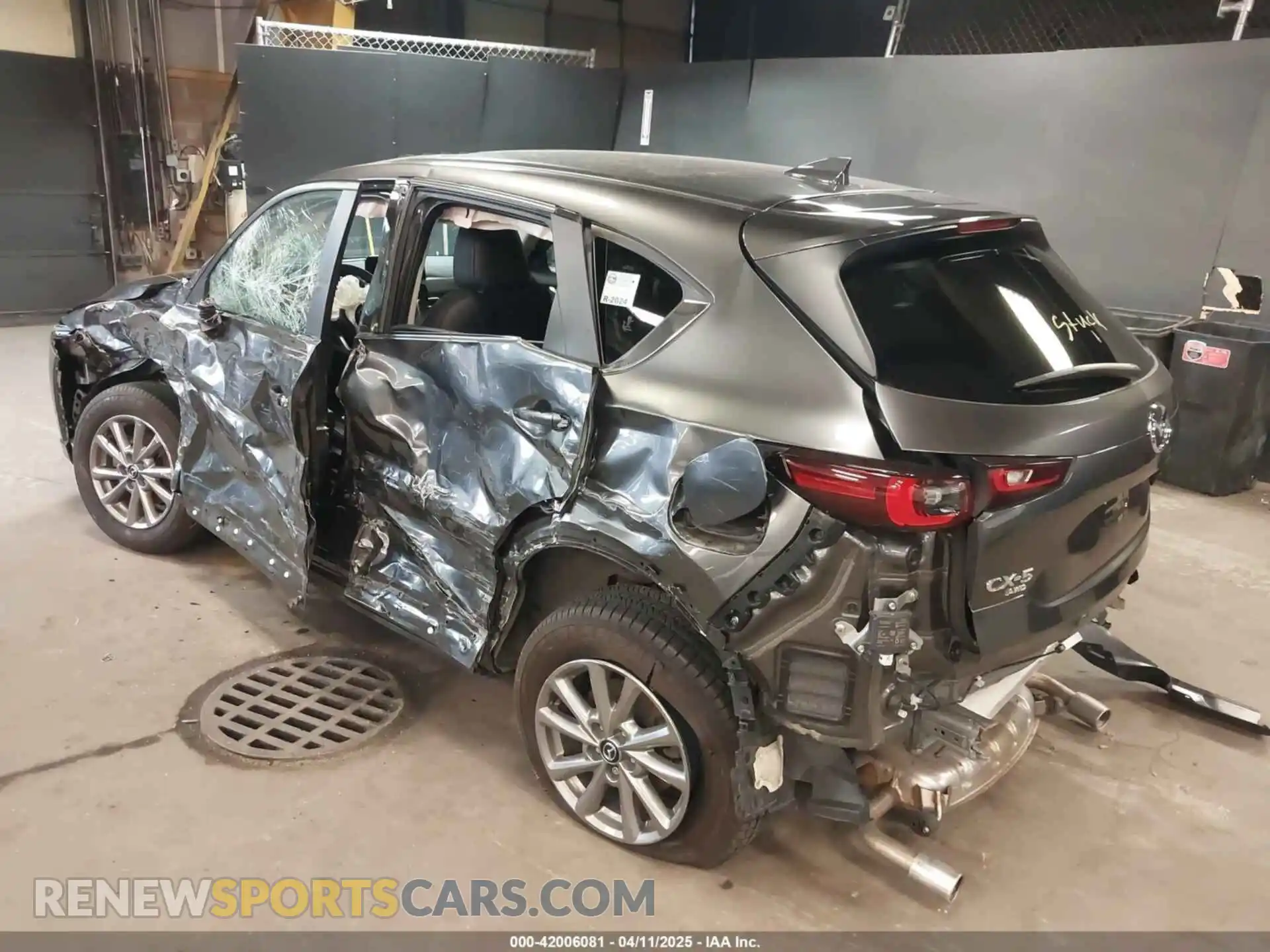 3 Photograph of a damaged car JM3KFBCM9R0388366 MAZDA CX-5 2024