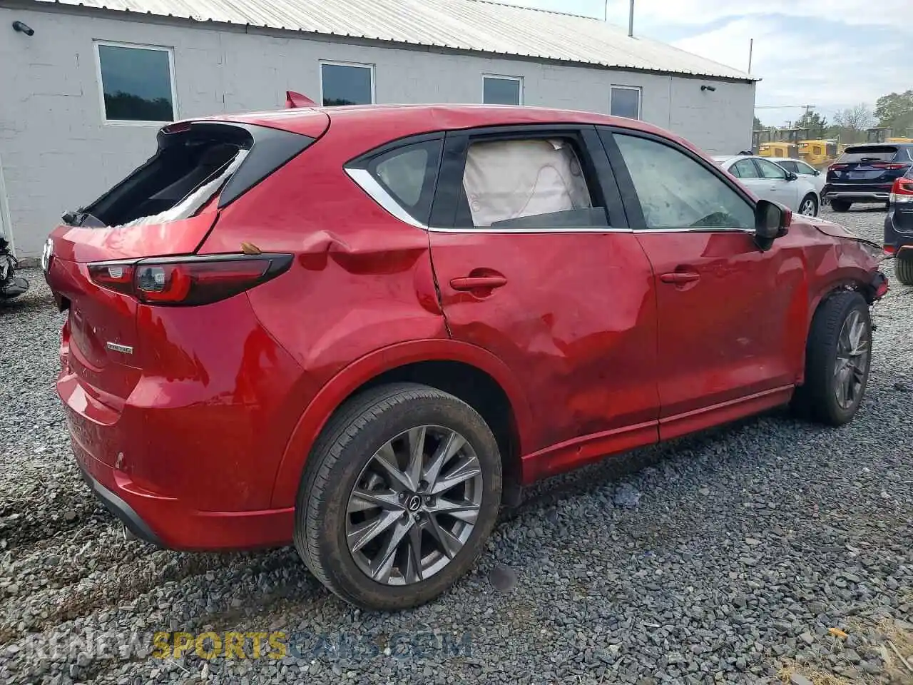 3 fotografías del automóvil dañado JM3KFBDM2R0372900 MAZDA CX-5 2024