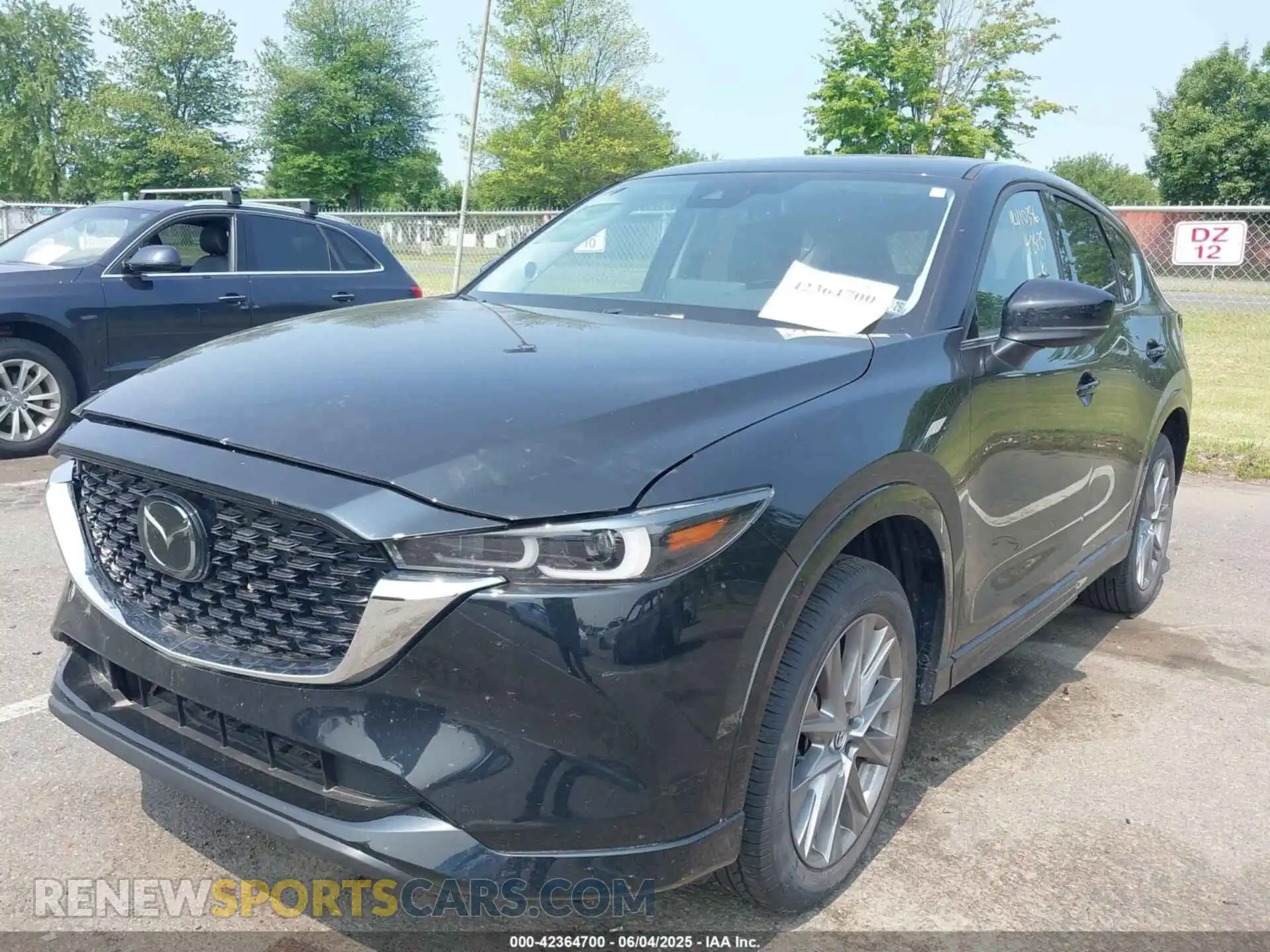 2 fotografías del automóvil dañado JM3KFBDM3R0373375 MAZDA CX-5 2024