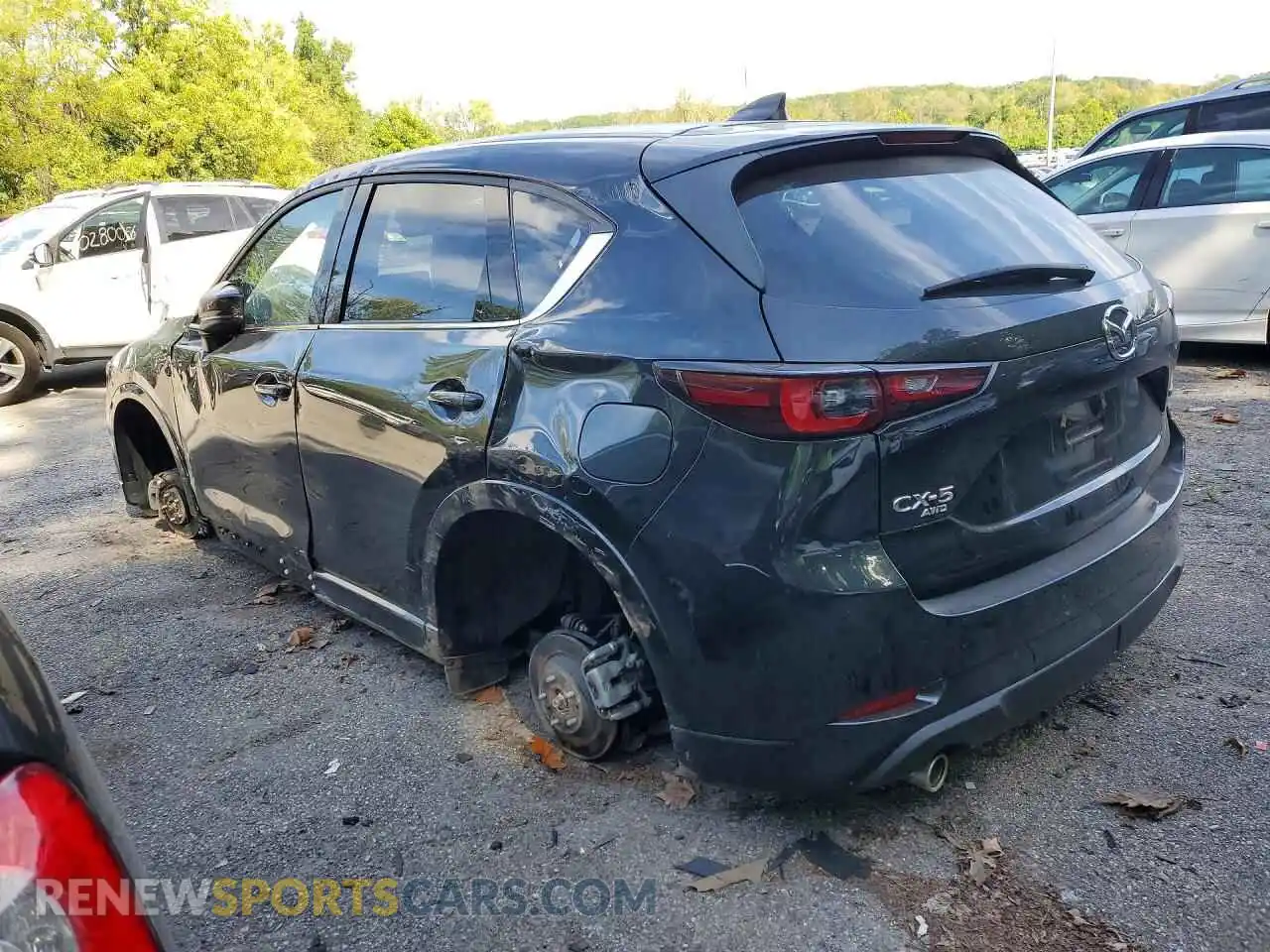 2 fotografías del automóvil dañado JM3KFBDM8R0397249 MAZDA CX-5 2024