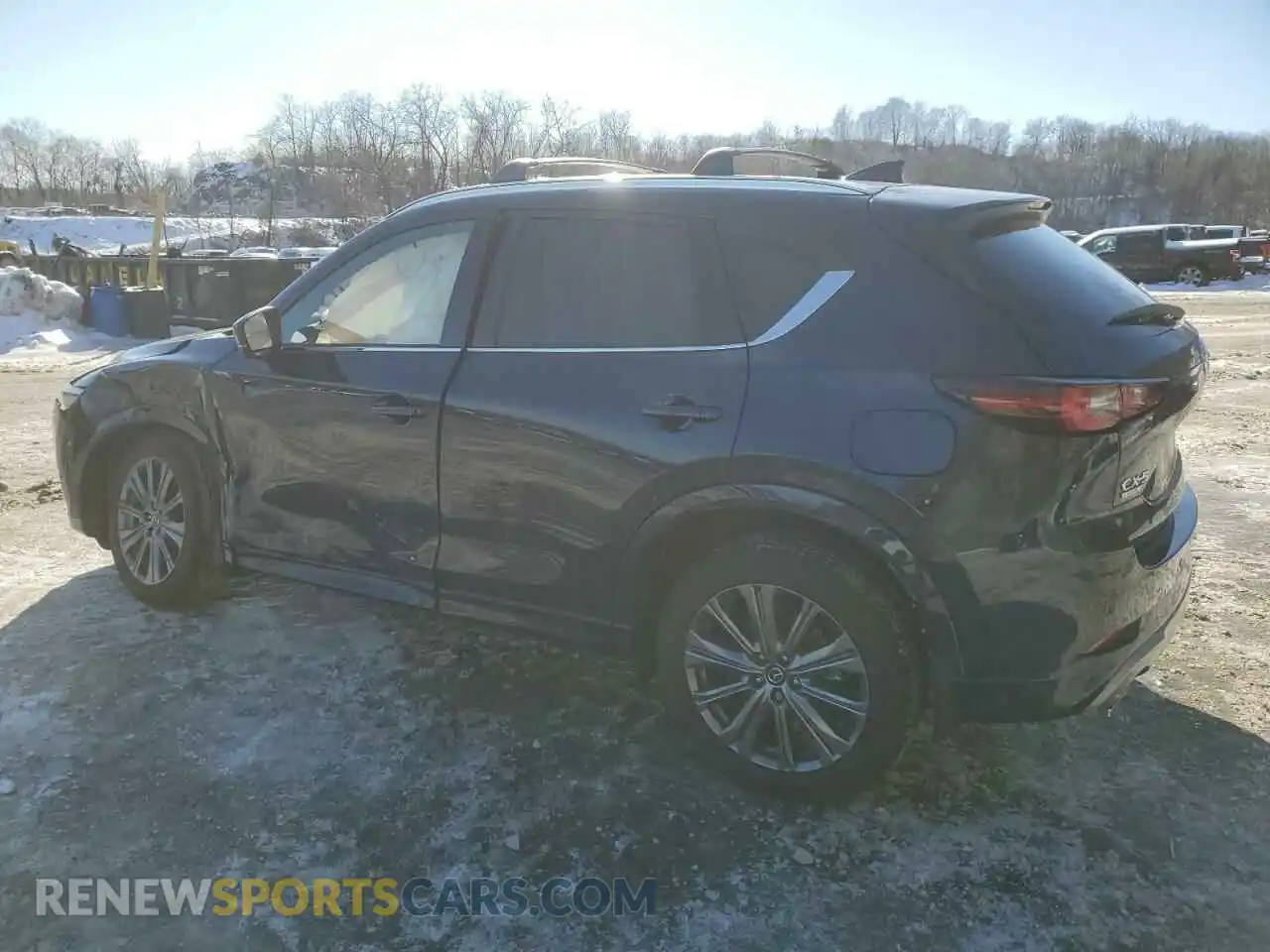 2 fotografías del automóvil dañado JM3KFBXYXR0523030 MAZDA CX-5 2024