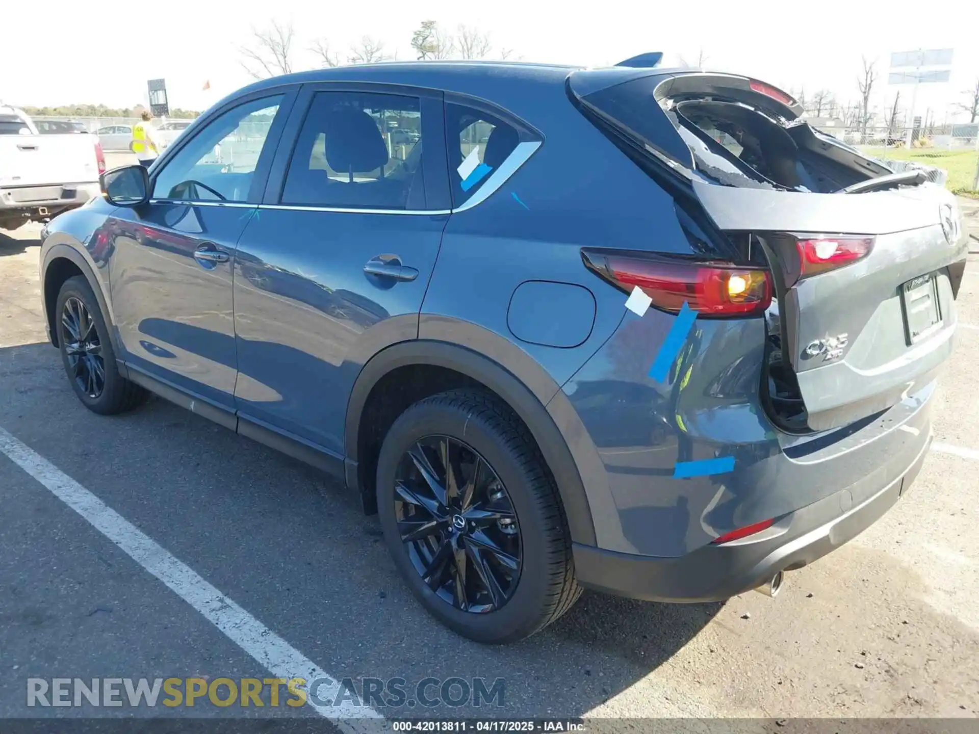 3 Photograph of a damaged car JM3KFBCM9S0558117 MAZDA CX-5 2025