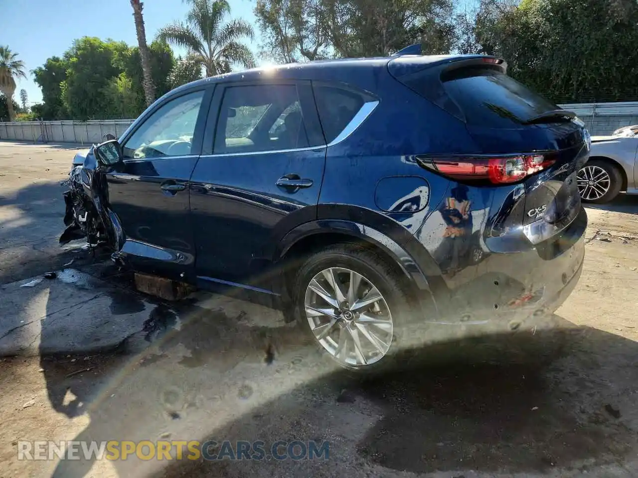 2 fotografías del automóvil dañado JM3KFBEM3S0808819 MAZDA CX-5 2025