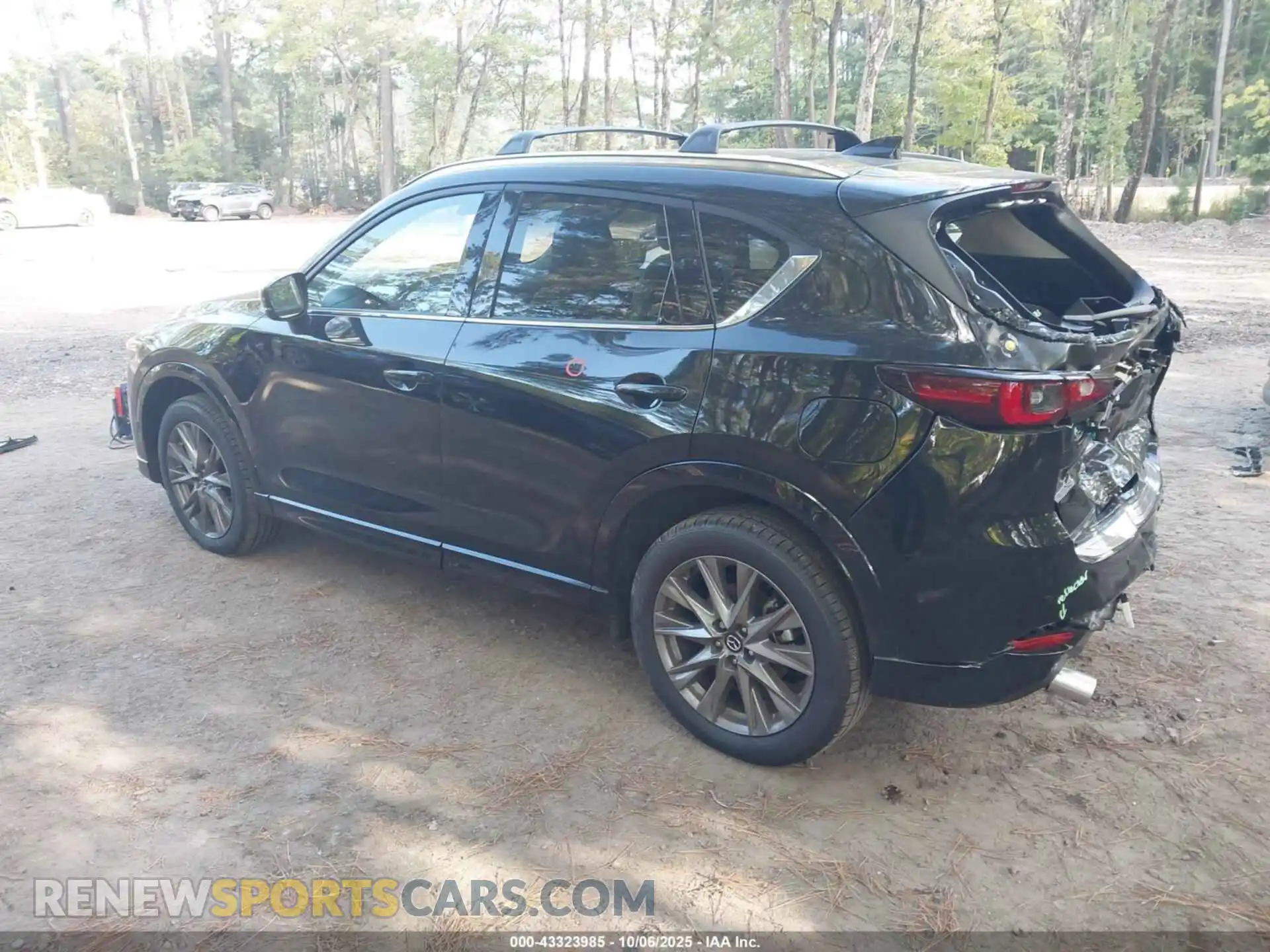 3 fotografías del automóvil dañado JM3KFBEM8S0596001 MAZDA CX-5 2025