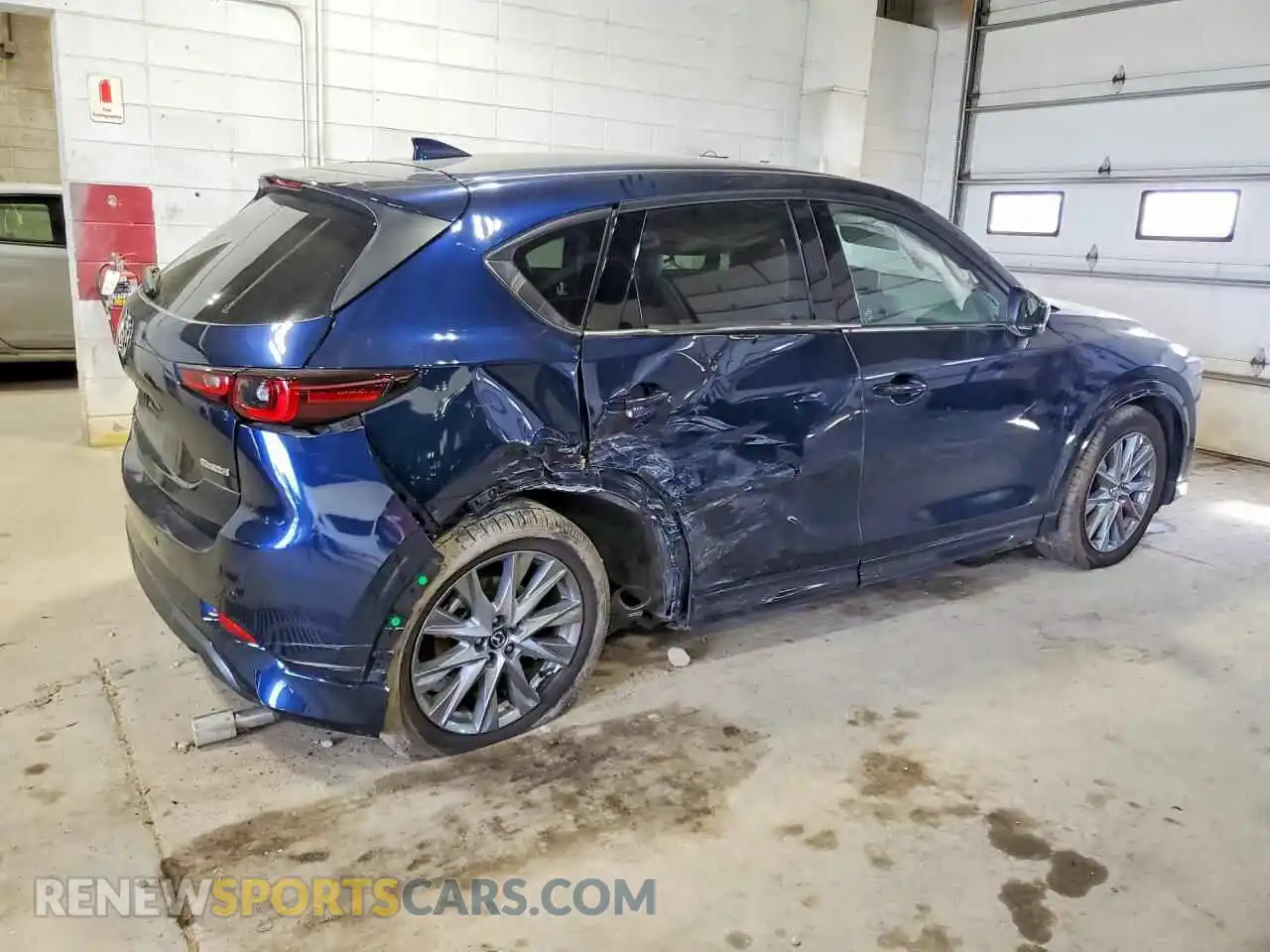 3 fotografías del automóvil dañado JM3KFBEM8S0807150 MAZDA CX-5 2025