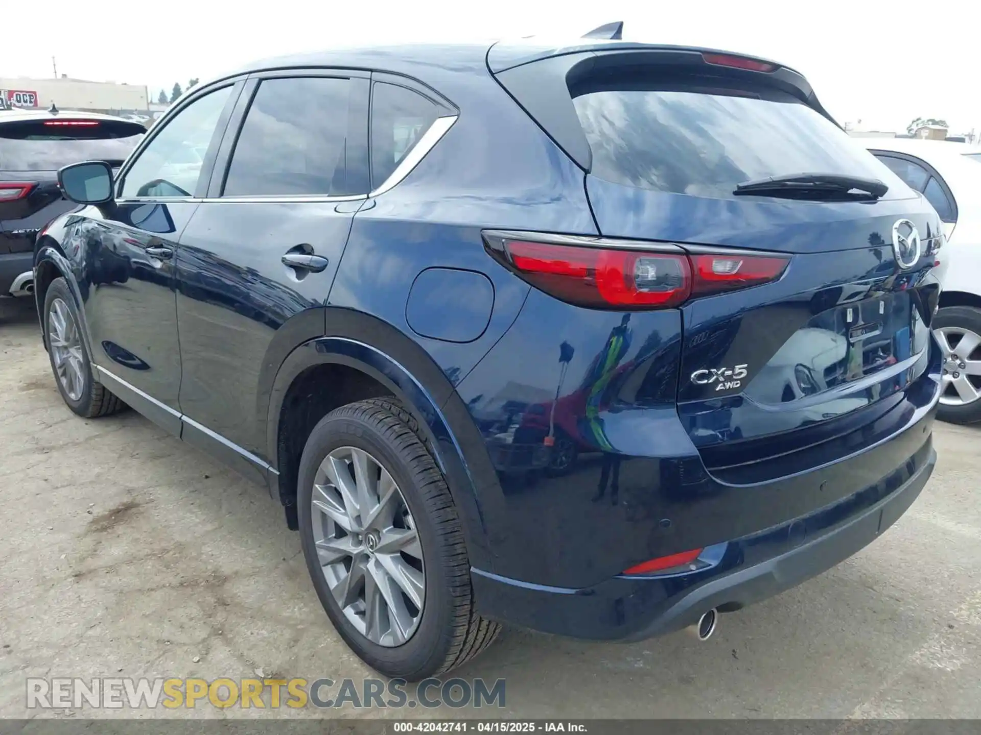 3 Photograph of a damaged car JM3KFBEM9S0615185 MAZDA CX-5 2025