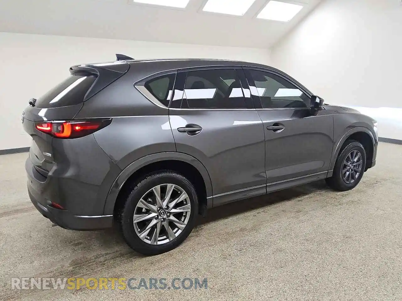 3 Фотография поврежденного автомобиля JM3KFBEM9S0747301 MAZDA CX-5 2025