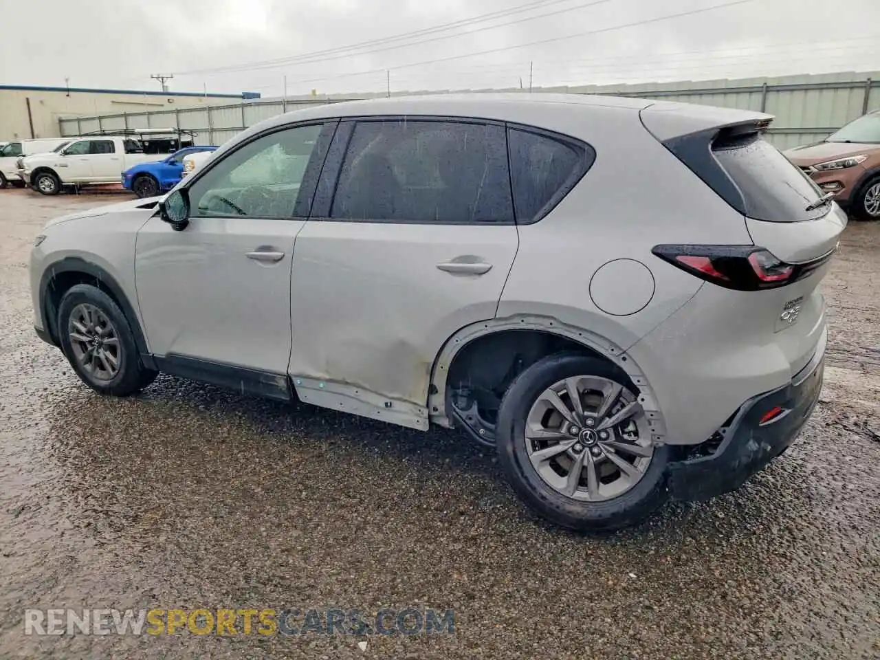 2 fotografías del automóvil dañado JM3KMBHA6T0141432 MAZDA CX-5 2026