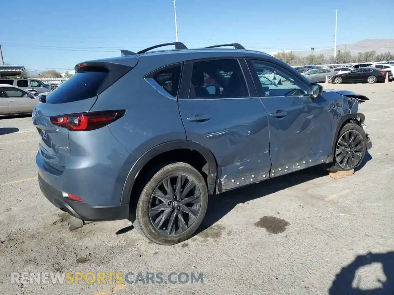 3 fotografías del automóvil dañado JM3KFBCM6P0280641 MAZDA CX-5 PREFE 2023
