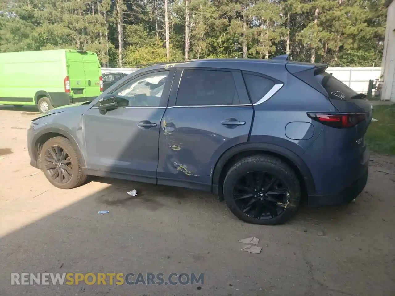 2 fotografías del automóvil dañado JM3KFBCM9P0202385 MAZDA CX-5 PREFE 2023