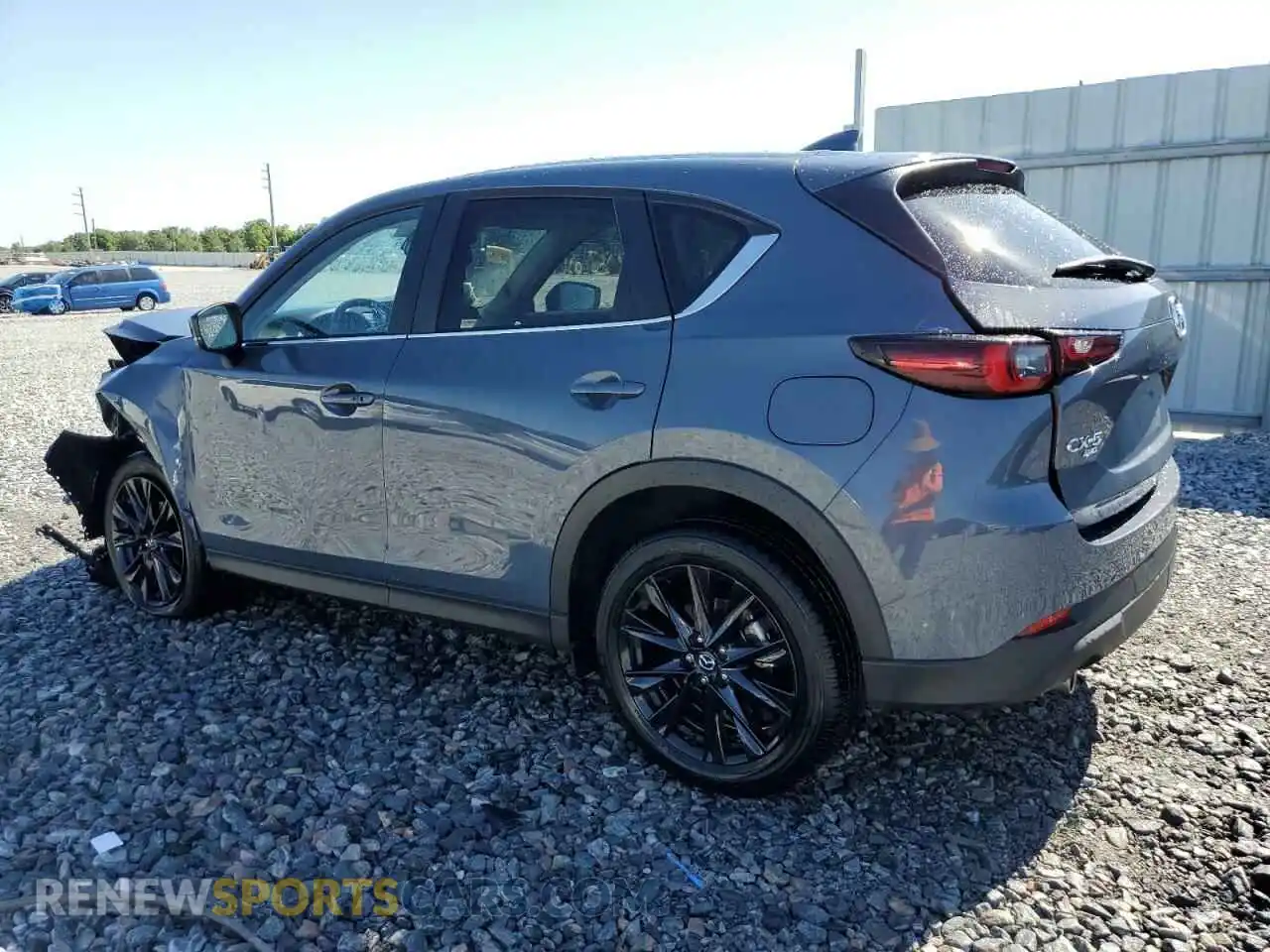 2 fotografías del automóvil dañado JM3KFBCL3R0490284 MAZDA CX-5 PREFE 2024
