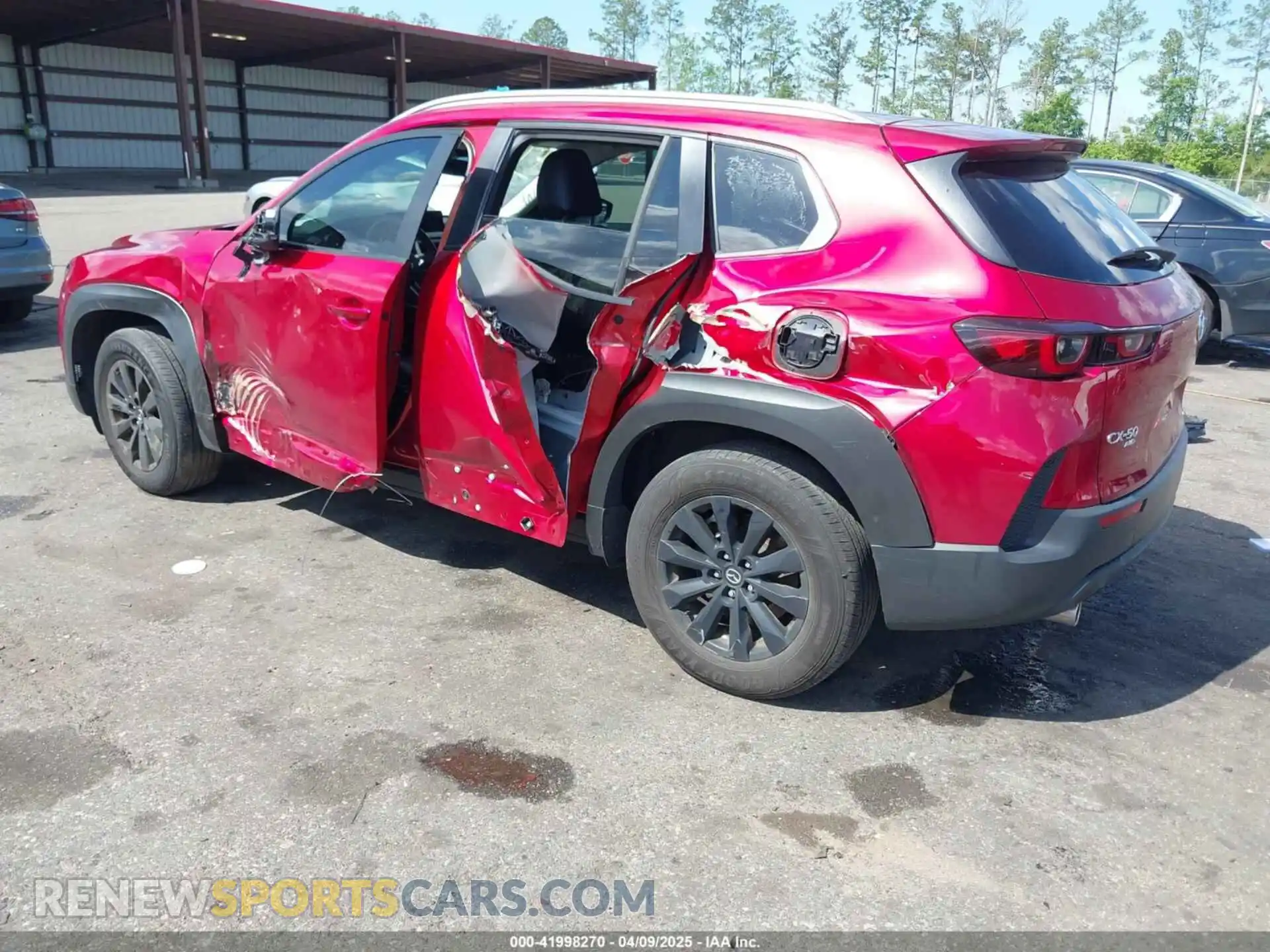 3 fotografías del automóvil dañado 7MMVABAMXPN150789 MAZDA CX-50 2023