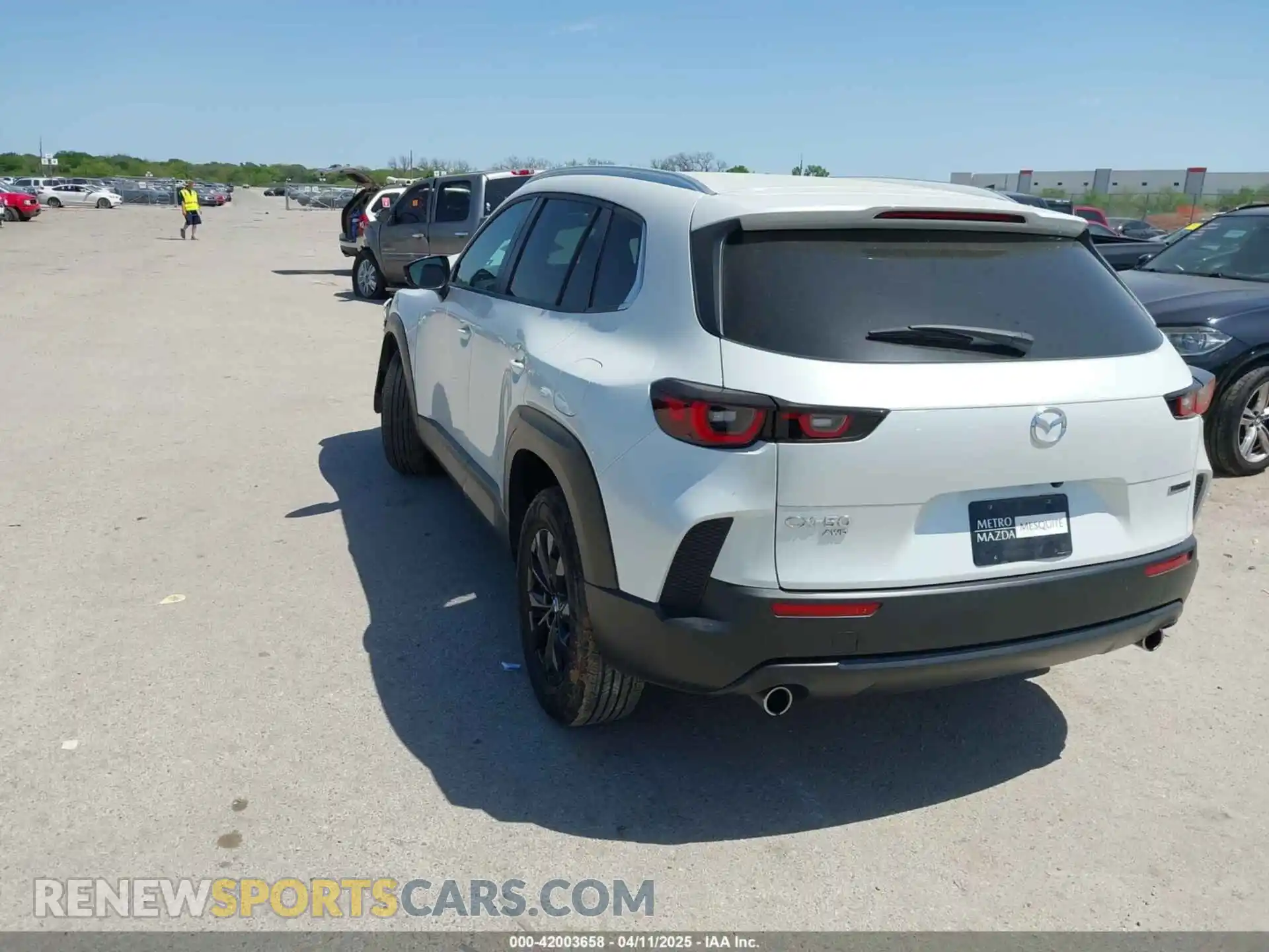 3 Photograph of a damaged car 7MMVABAM9RN238736 MAZDA CX-50 2024