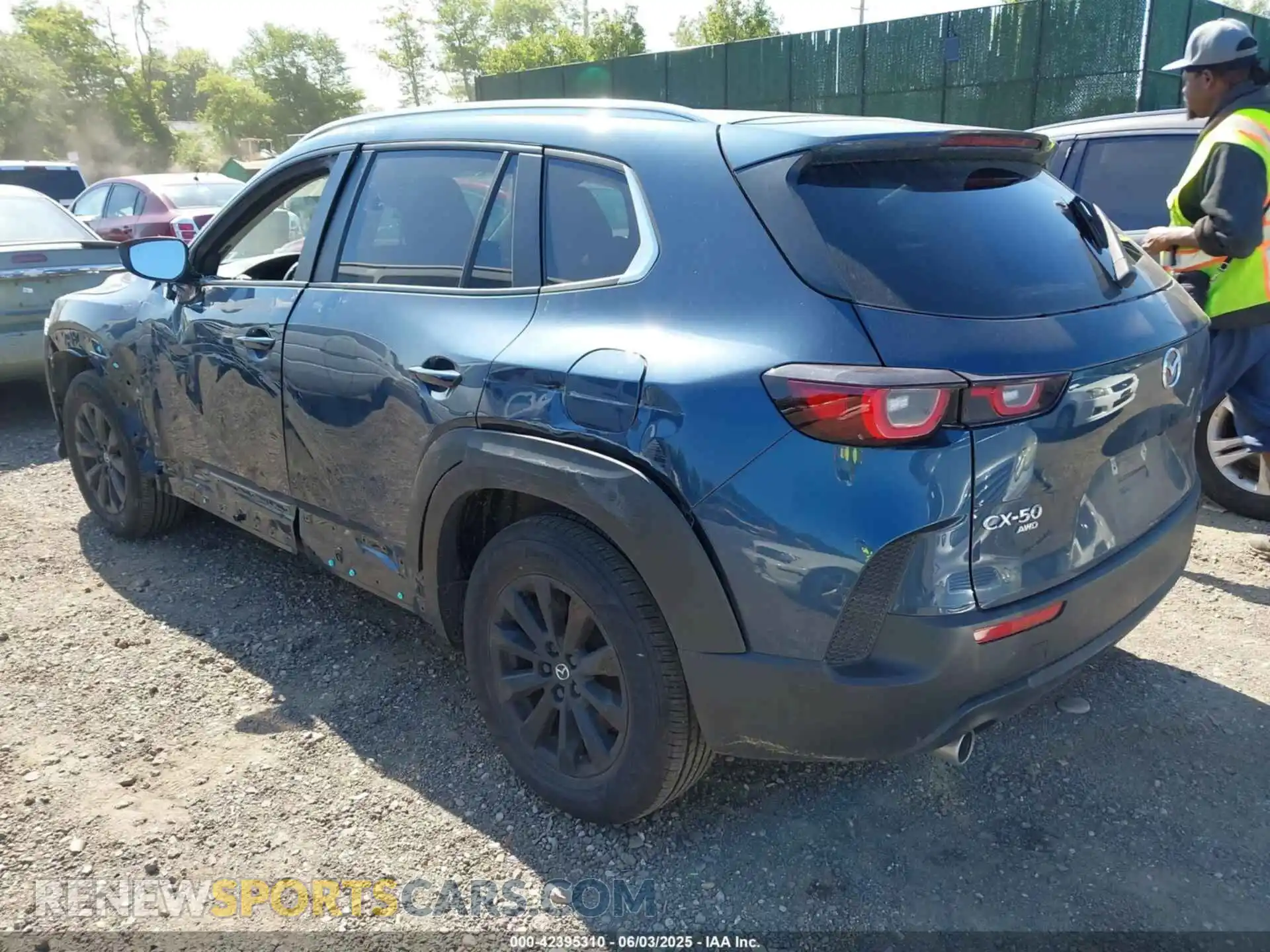 3 fotografías del automóvil dañado 7MMVABBM3RN233207 MAZDA CX-50 2024