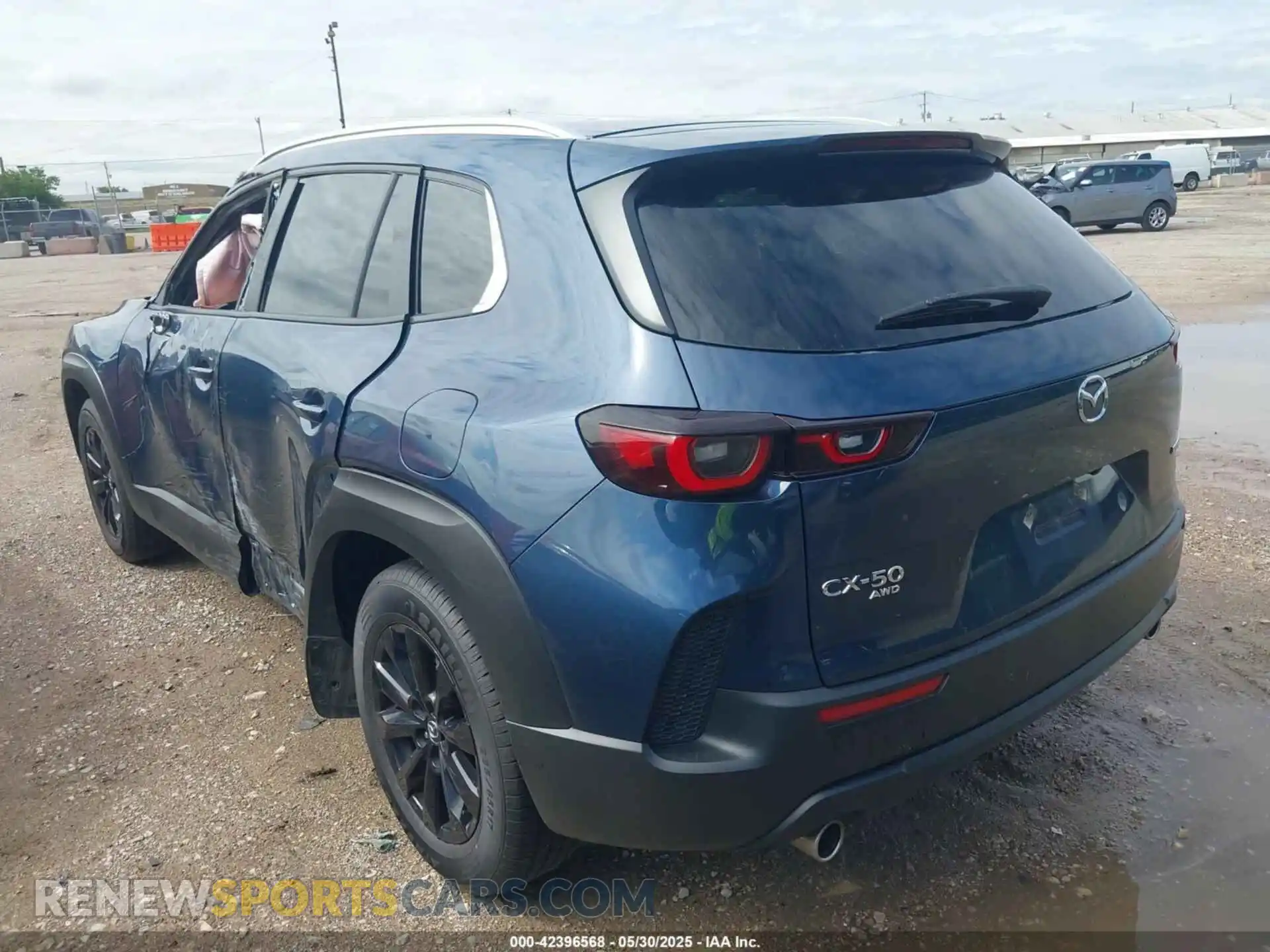 3 Photograph of a damaged car 7MMVABBM4RN181098 MAZDA CX-50 2024