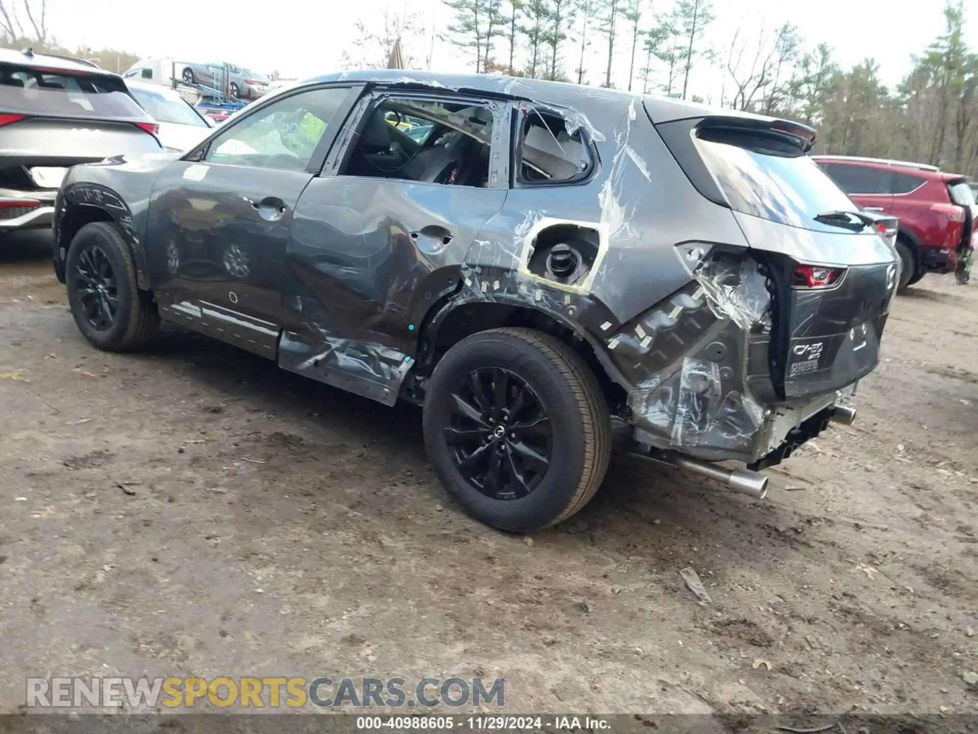 3 Photograph of a damaged car 7MMVABDM0RN239303 MAZDA CX-50 2024