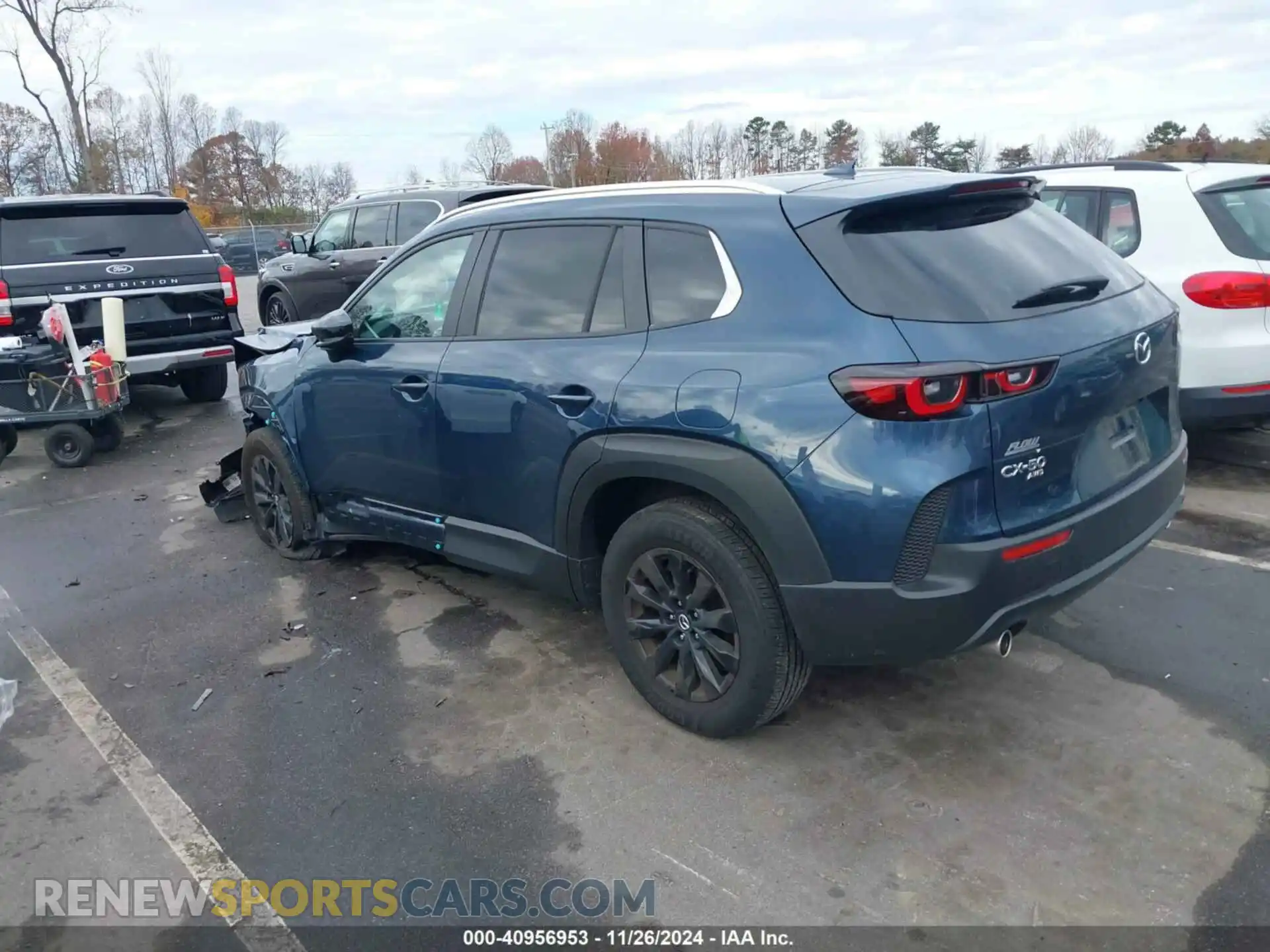 3 Photograph of a damaged car 7MMVABDM2RN157105 MAZDA CX-50 2024