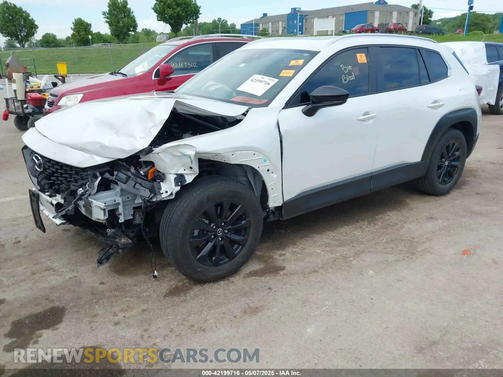 2 Photograph of a damaged car 7MMVABDM5RN191698 MAZDA CX-50 2024