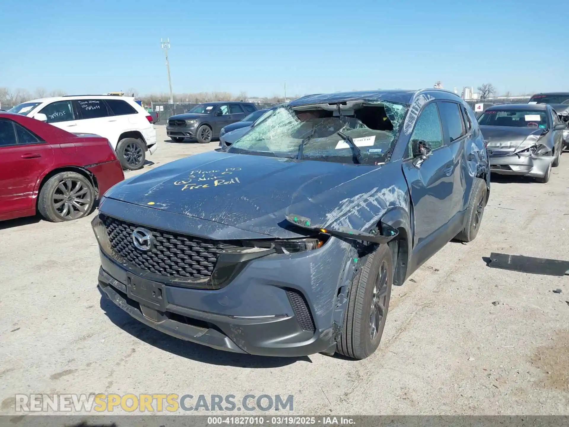 2 fotografías del automóvil dañado 7MMVABDMXRN194094 MAZDA CX-50 2024