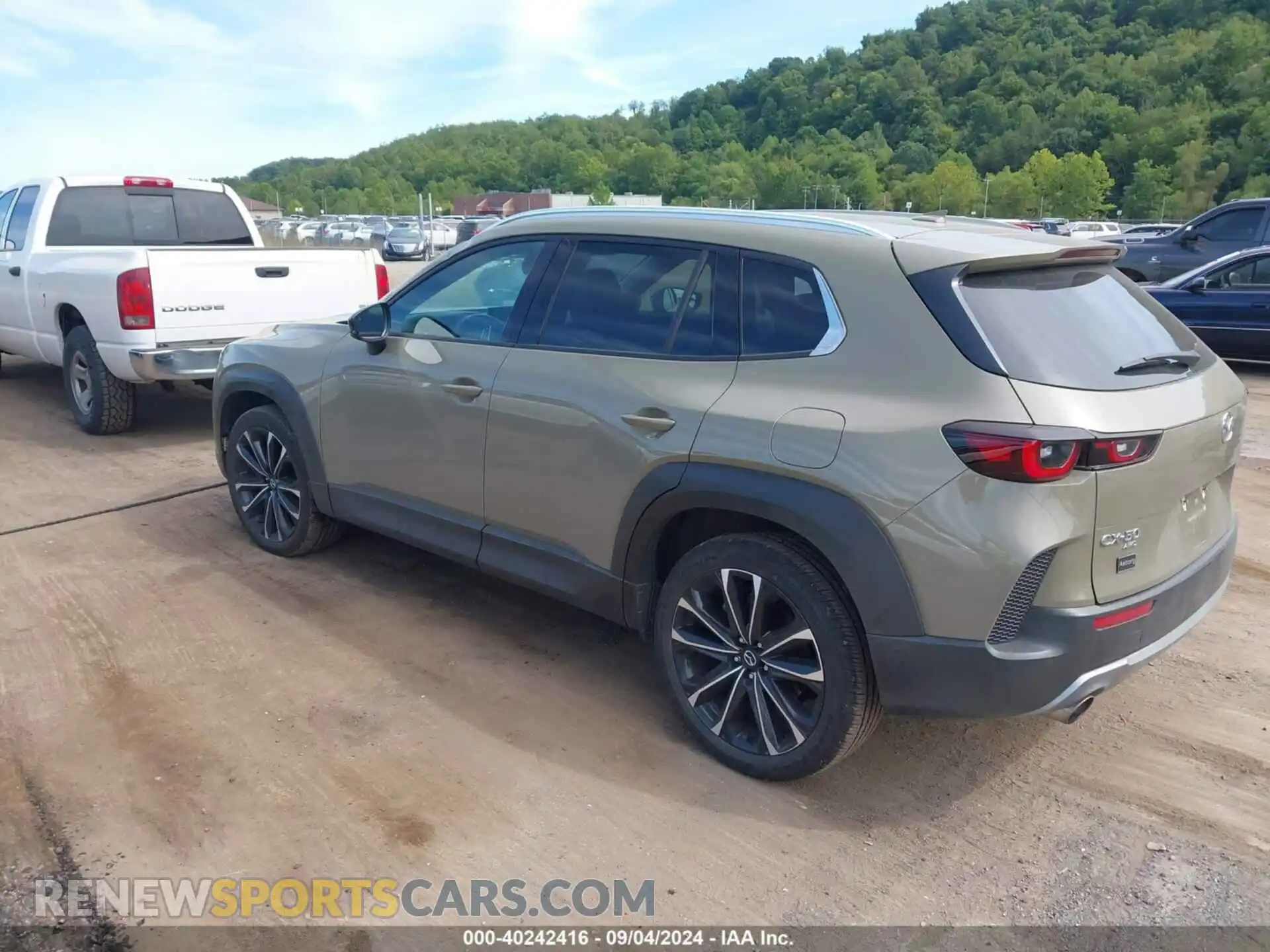 3 Photograph of a damaged car 7MMVABDY6RN189476 MAZDA CX-50 2024