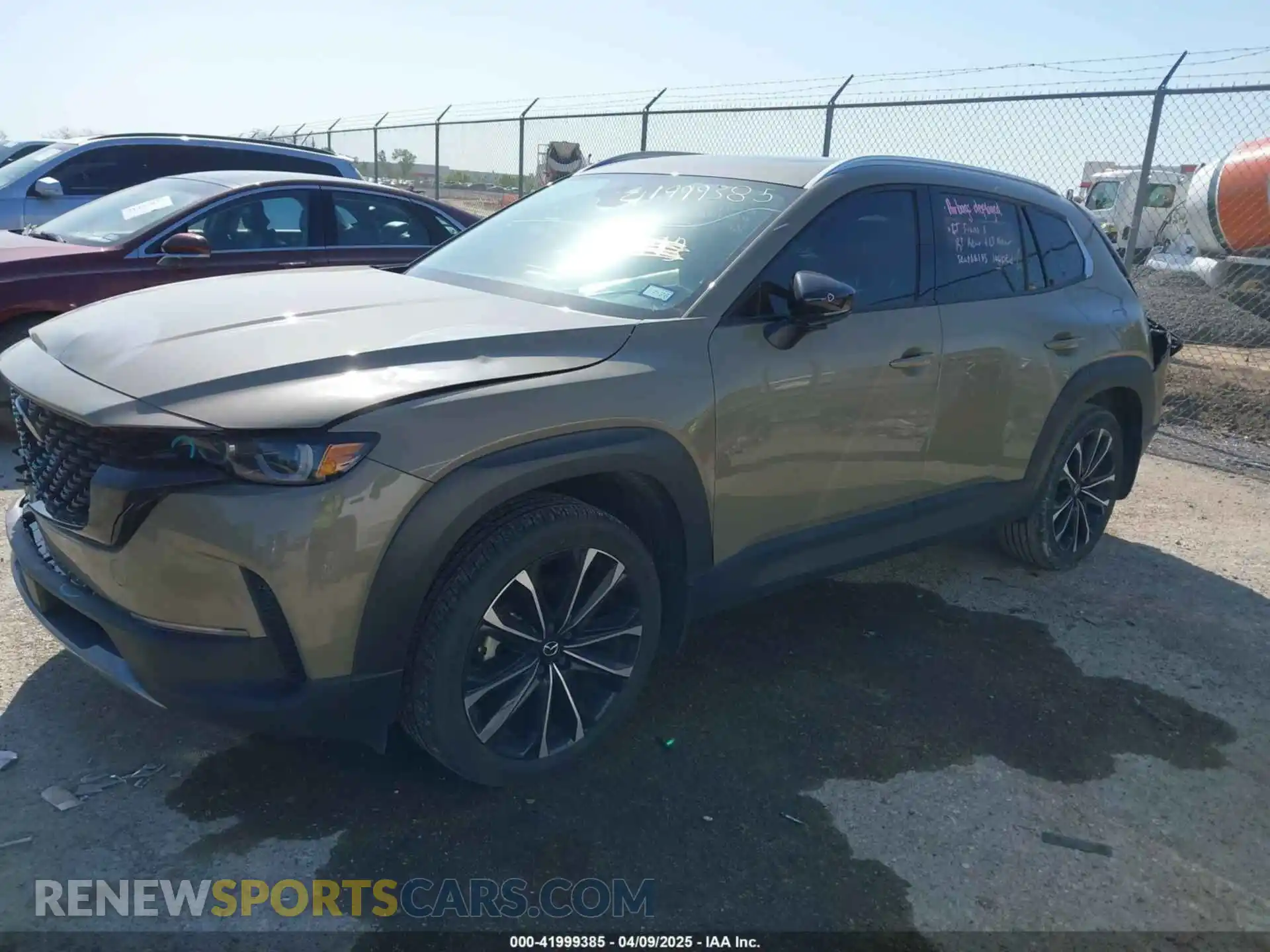 2 Photograph of a damaged car 7MMVABDYXRN229669 MAZDA CX-50 2024