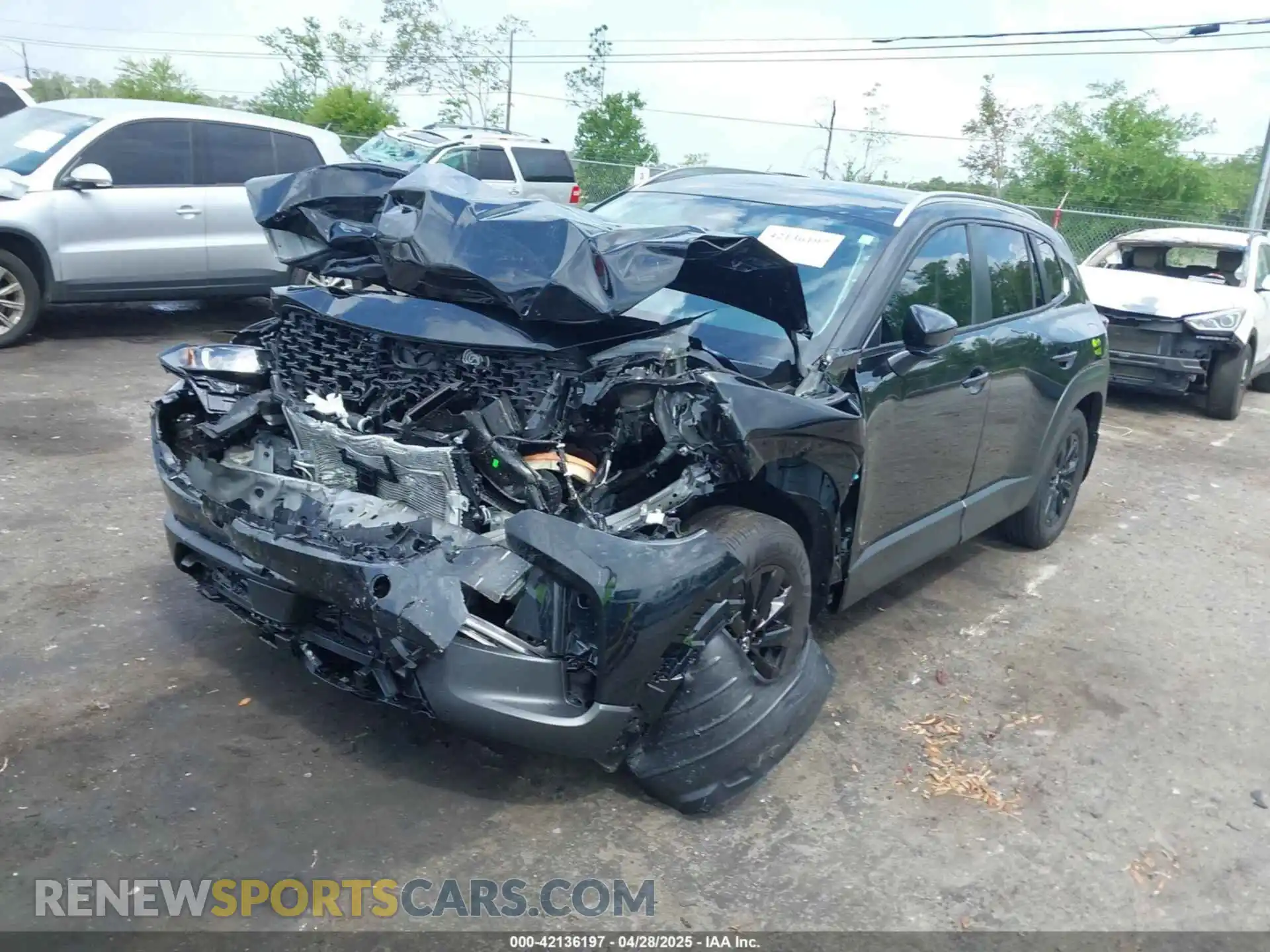 2 Photograph of a damaged car 7MMVABAMXSN326118 MAZDA CX-50 2025