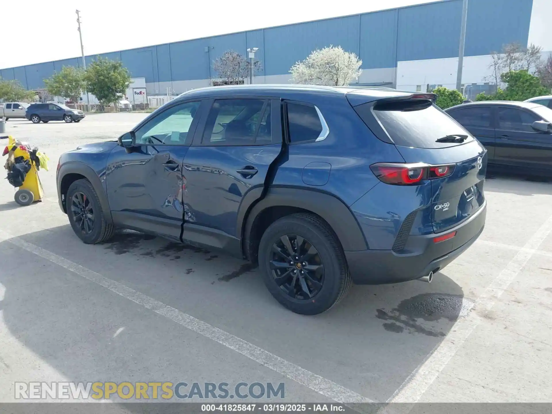 3 Фотография поврежденного автомобиля 7MMVABBM0SN344707 MAZDA CX-50 2025