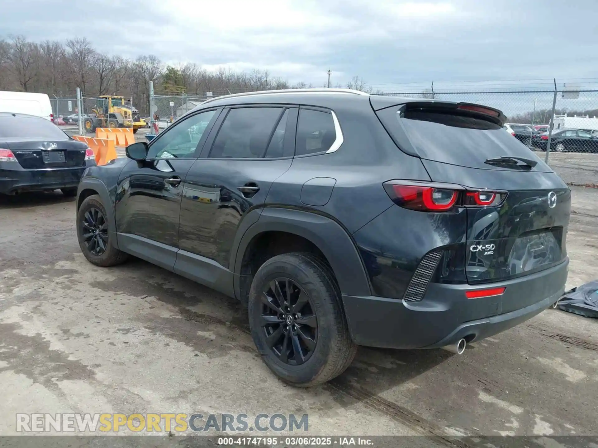 3 fotografías del automóvil dañado 7MMVABBMXSN312752 MAZDA CX-50 2025