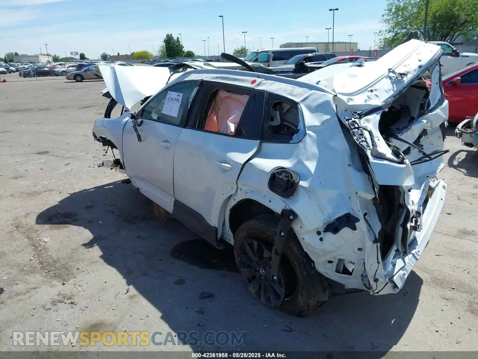 3 Photograph of a damaged car 7MMVABDM3SN310547 MAZDA CX-50 2025